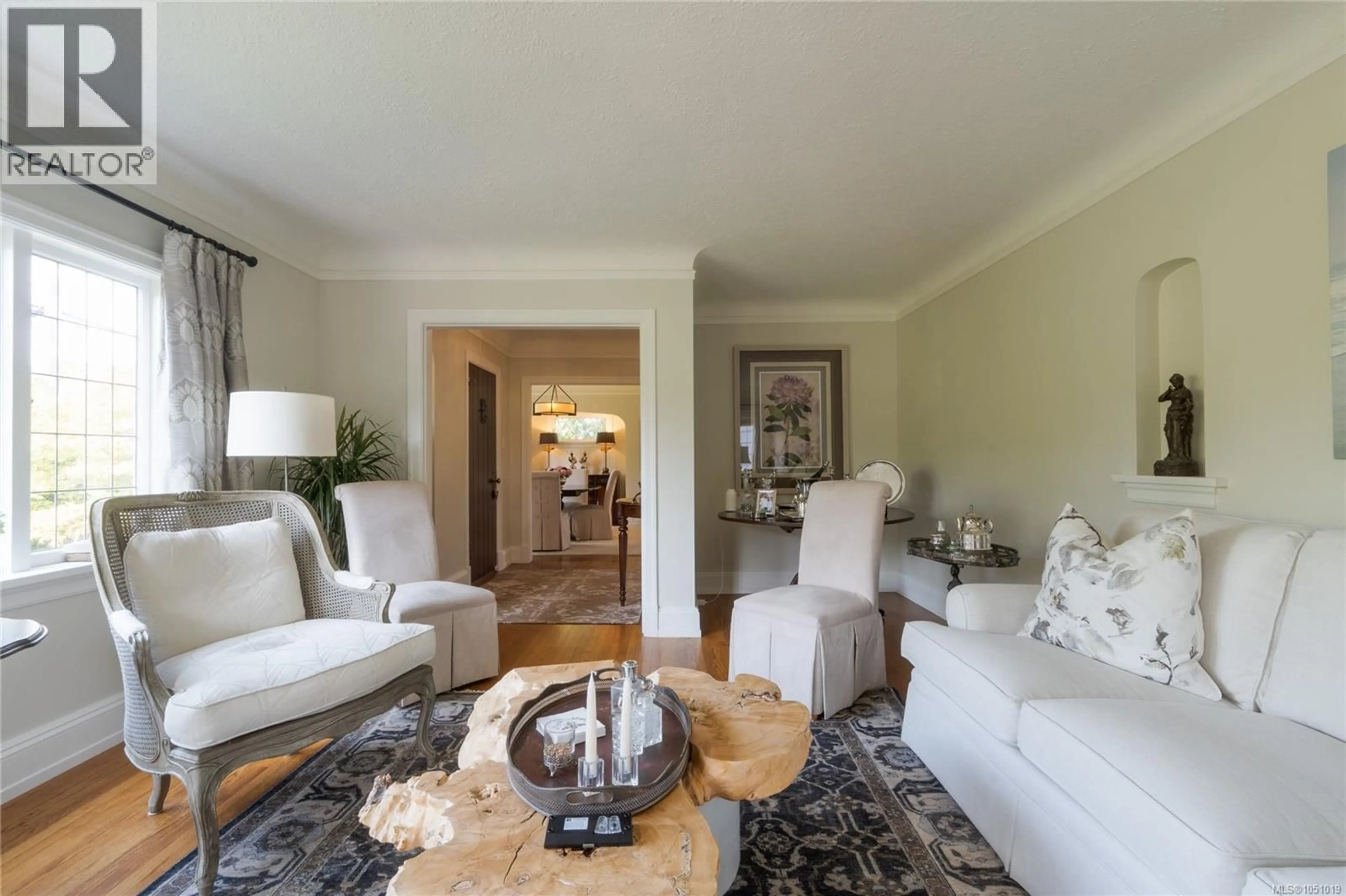 Living room with furniture, unknown for 2125 CENTRAL AVENUE, Oak Bay British Columbia V8S2R4