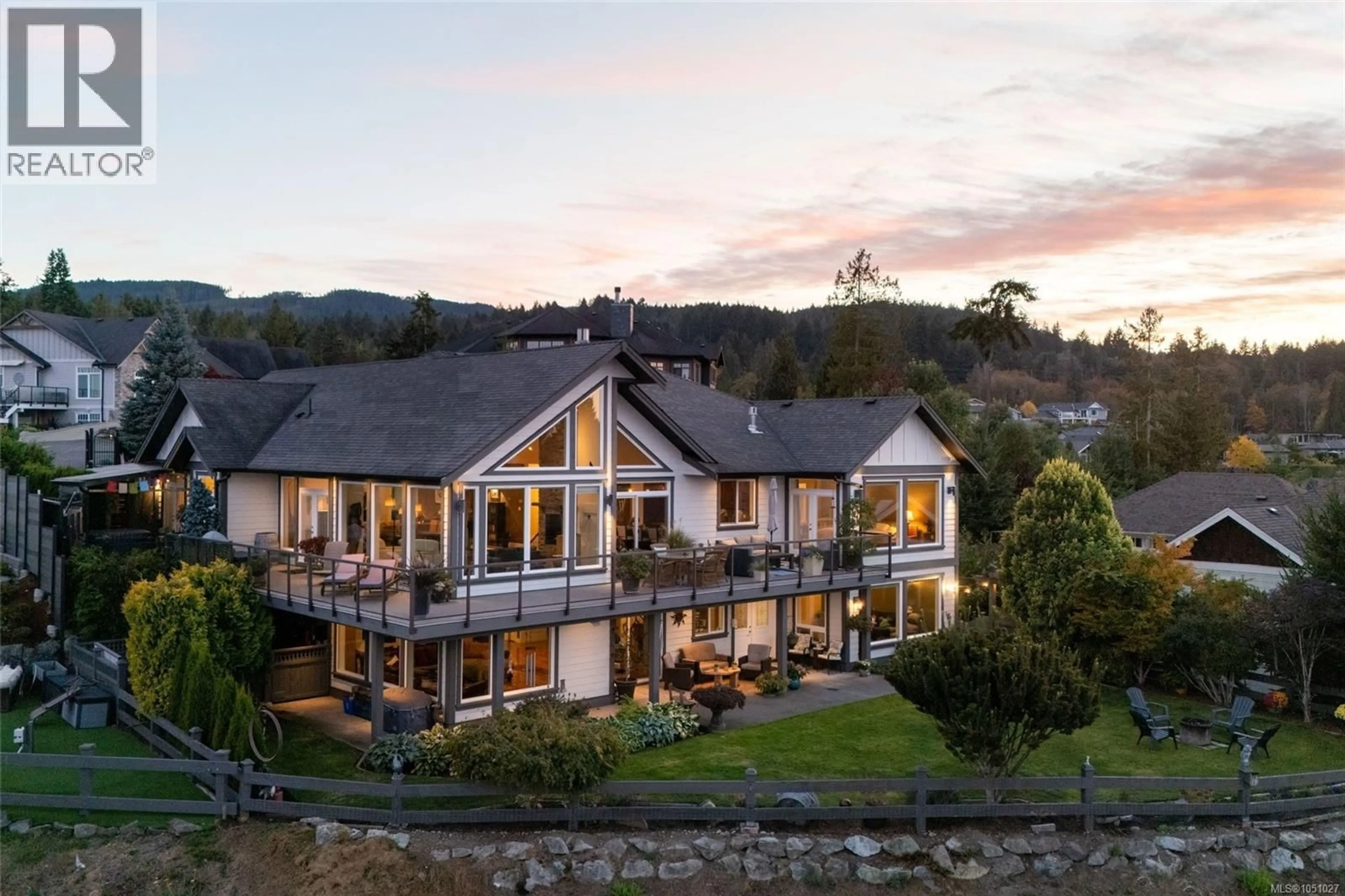 A pic from outside/outdoor area/front of a property/back of a property/a pic from drone, water/lake/river/ocean view for 2322 COOPERS HAWK RISE, Mill Bay British Columbia V0R2P0