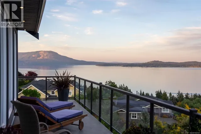 2322 COOPERS HAWK RISE, Mill Bay 3