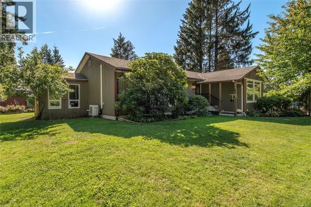 1861 CARLYLE CRESCENT, Campbell River 4