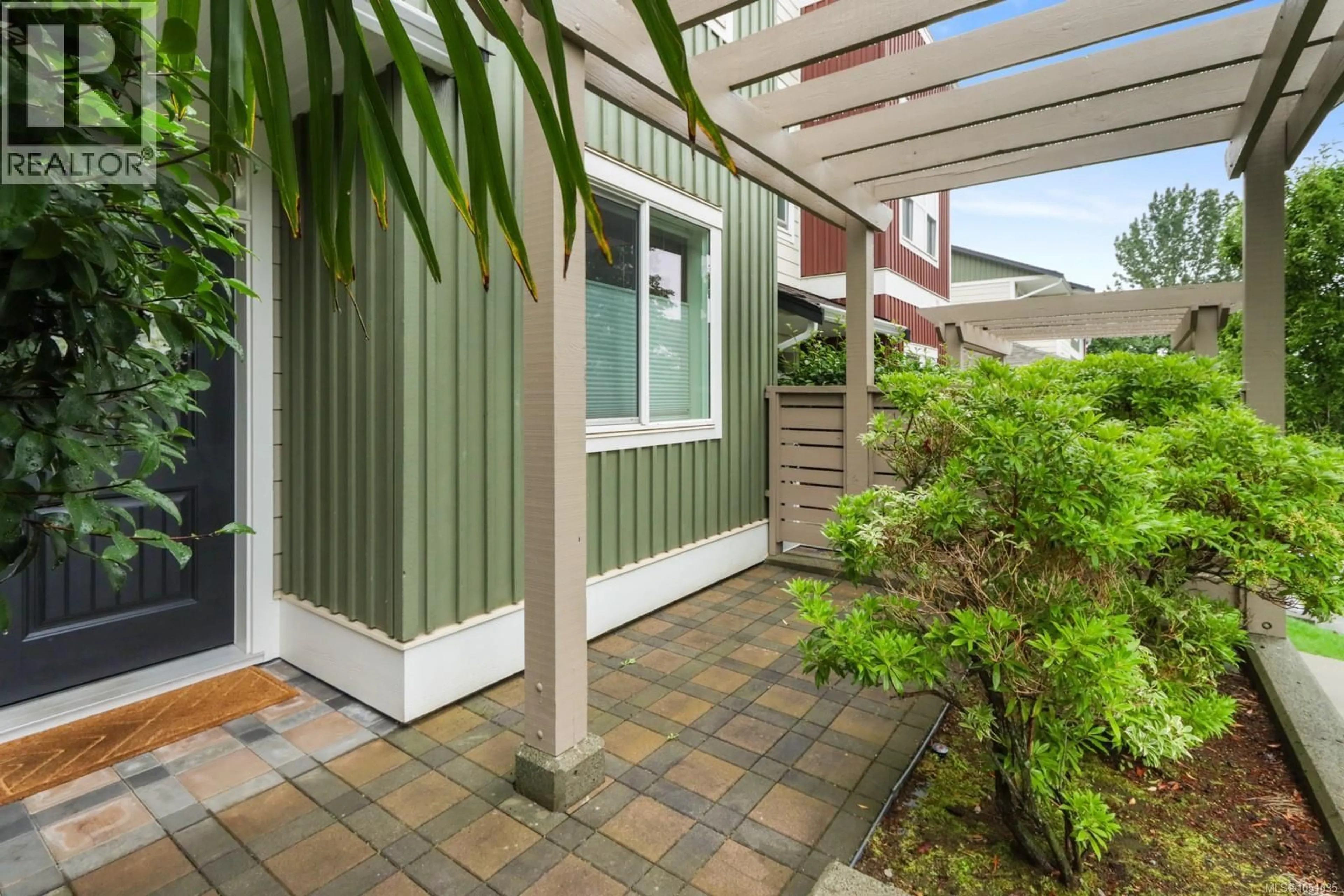 Patio, street for 3 - 6115 GLACIER WAY, Nanaimo British Columbia V9T0H8
