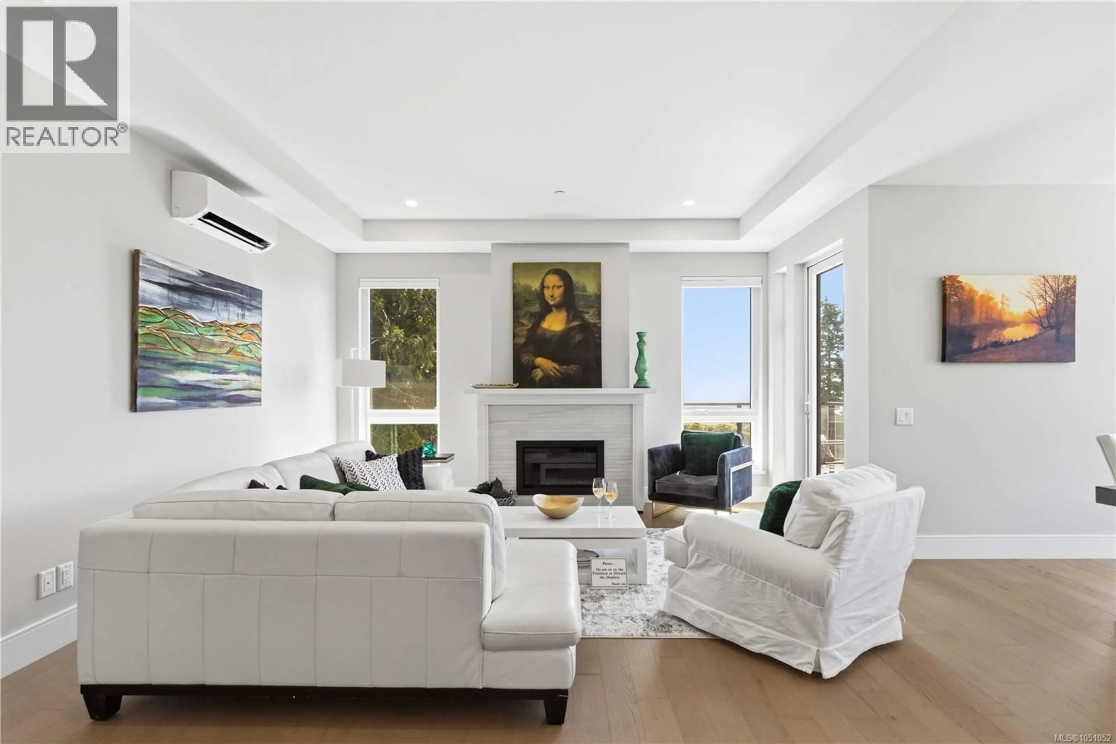 Living room with furniture, unknown for 306 - 990 DOUMAC AVENUE, Saanich British Columbia V8Y1M4
