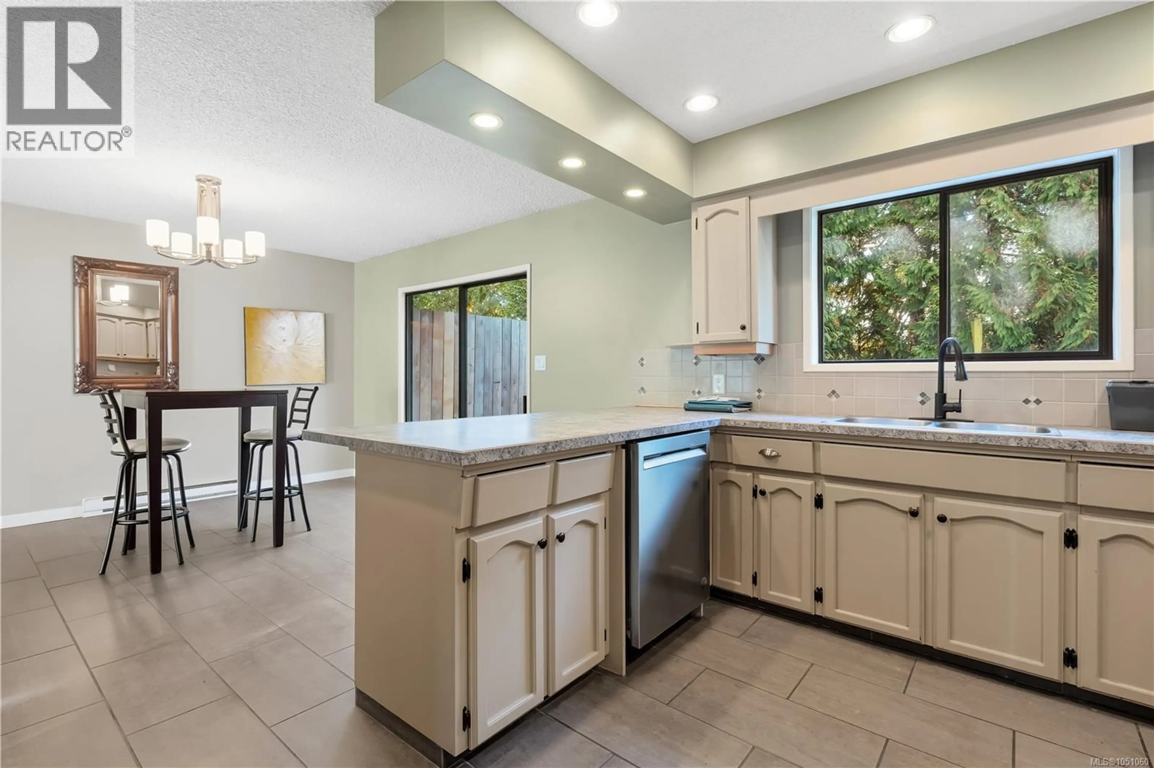 Open concept kitchen, ceramic/tile floor for 1258 RUPERT ROAD, Ucluelet British Columbia V0R3A0