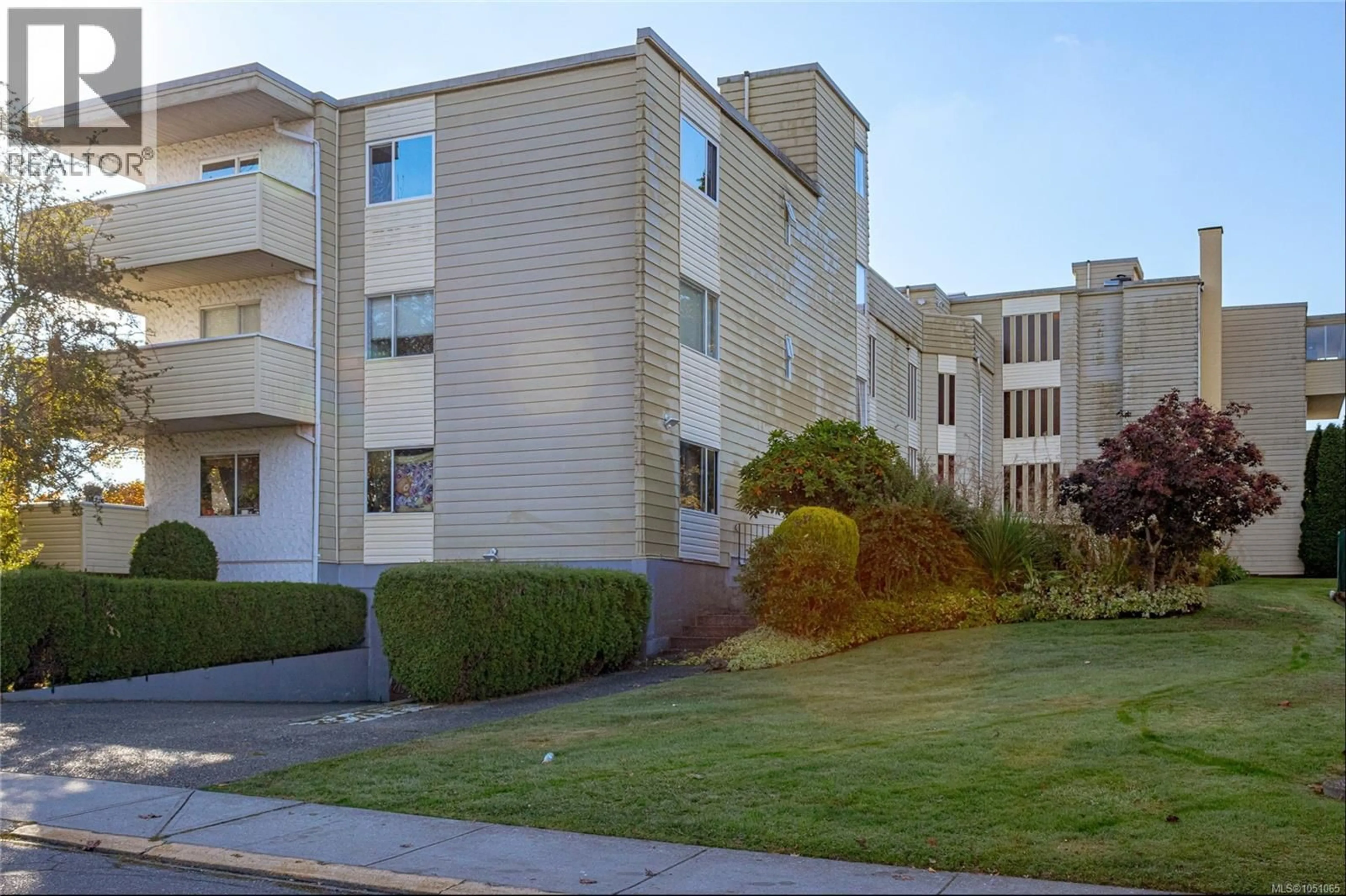 Unknown for 204 - 877 ELLERY STREET, Esquimalt British Columbia V9A4R8