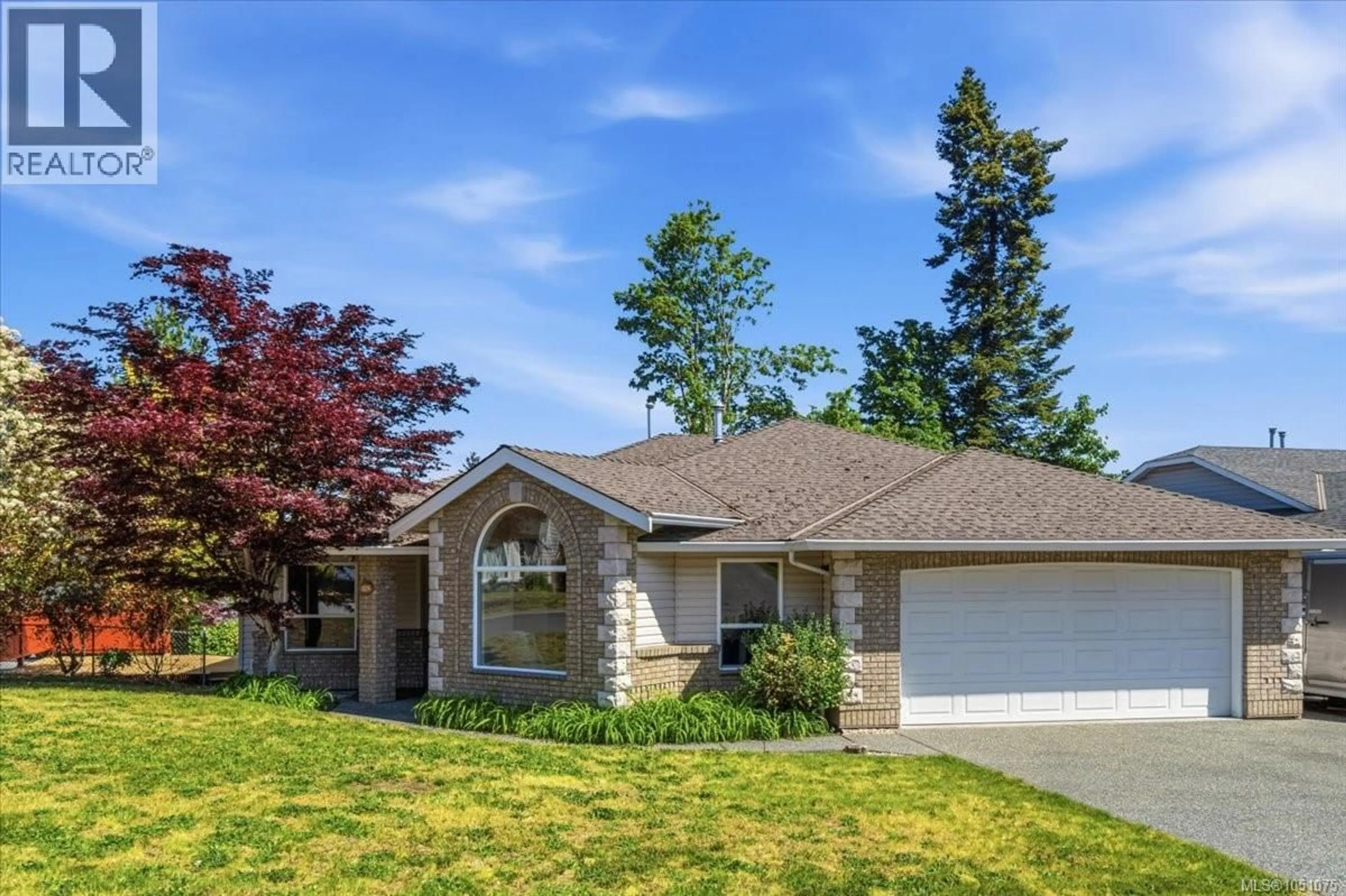 Home with vinyl exterior material, street for 2024 PLACID CRESCENT, Nanaimo British Columbia V9R6P9