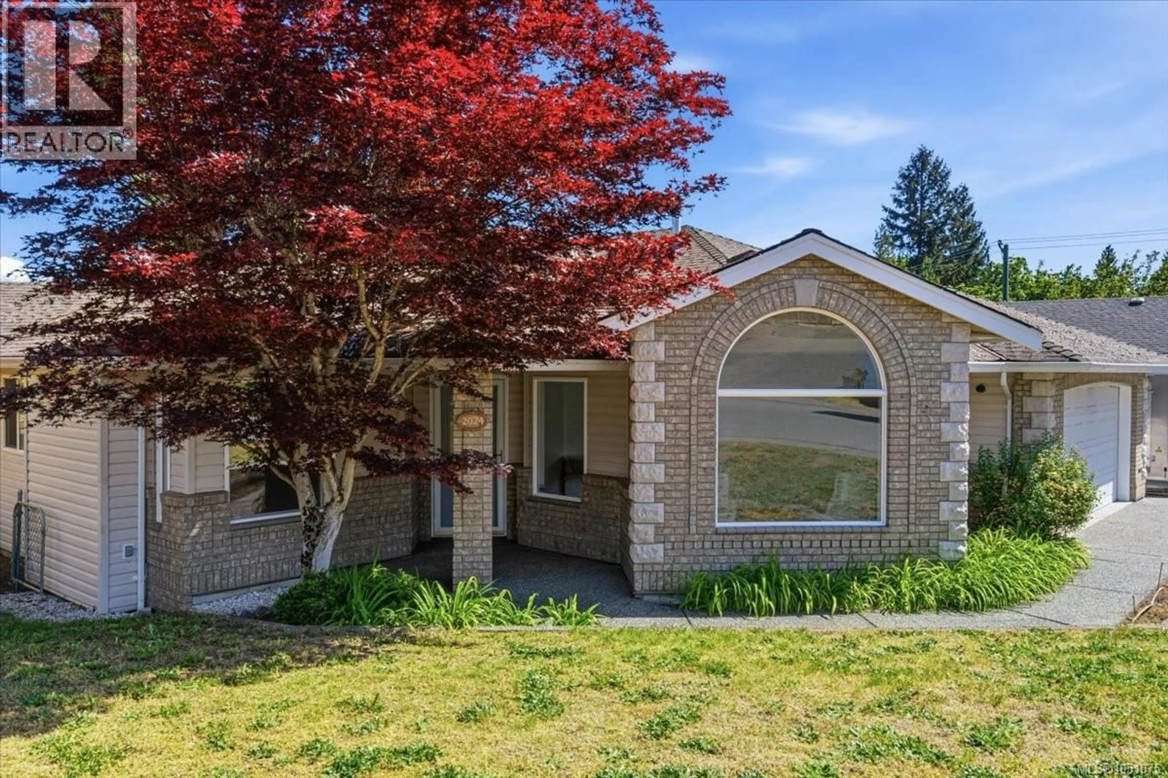 Home with vinyl exterior material, street for 2024 PLACID CRESCENT, Nanaimo British Columbia V9R6P9