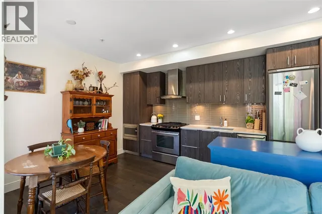 105 - 1011 BURDETT AVENUE, Victoria 5
