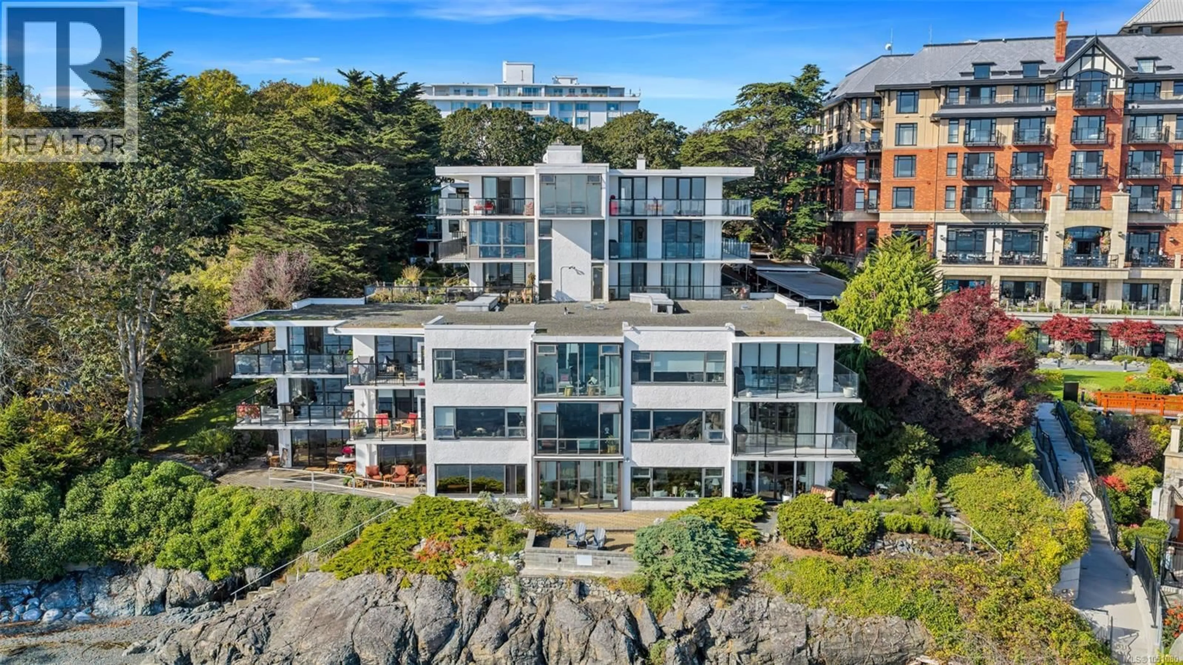 A pic from outside/outdoor area/front of a property/back of a property/a pic from drone, unknown for 407 - 1159 BEACH DRIVE, Oak Bay British Columbia V8S2N2