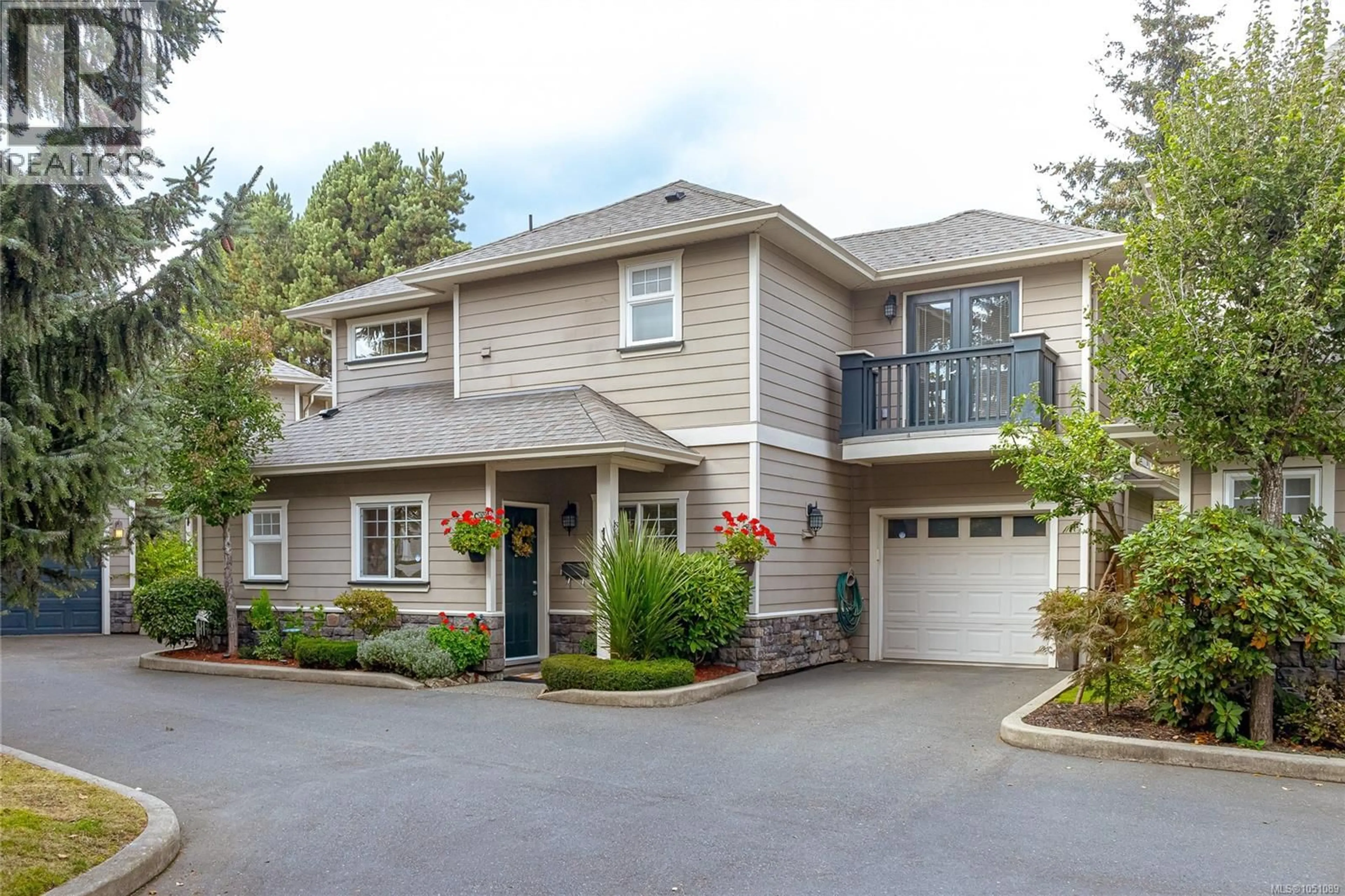 Home with vinyl exterior material, street for 119 - 937 SKOGSTAD WAY, Langford British Columbia V9B6W1