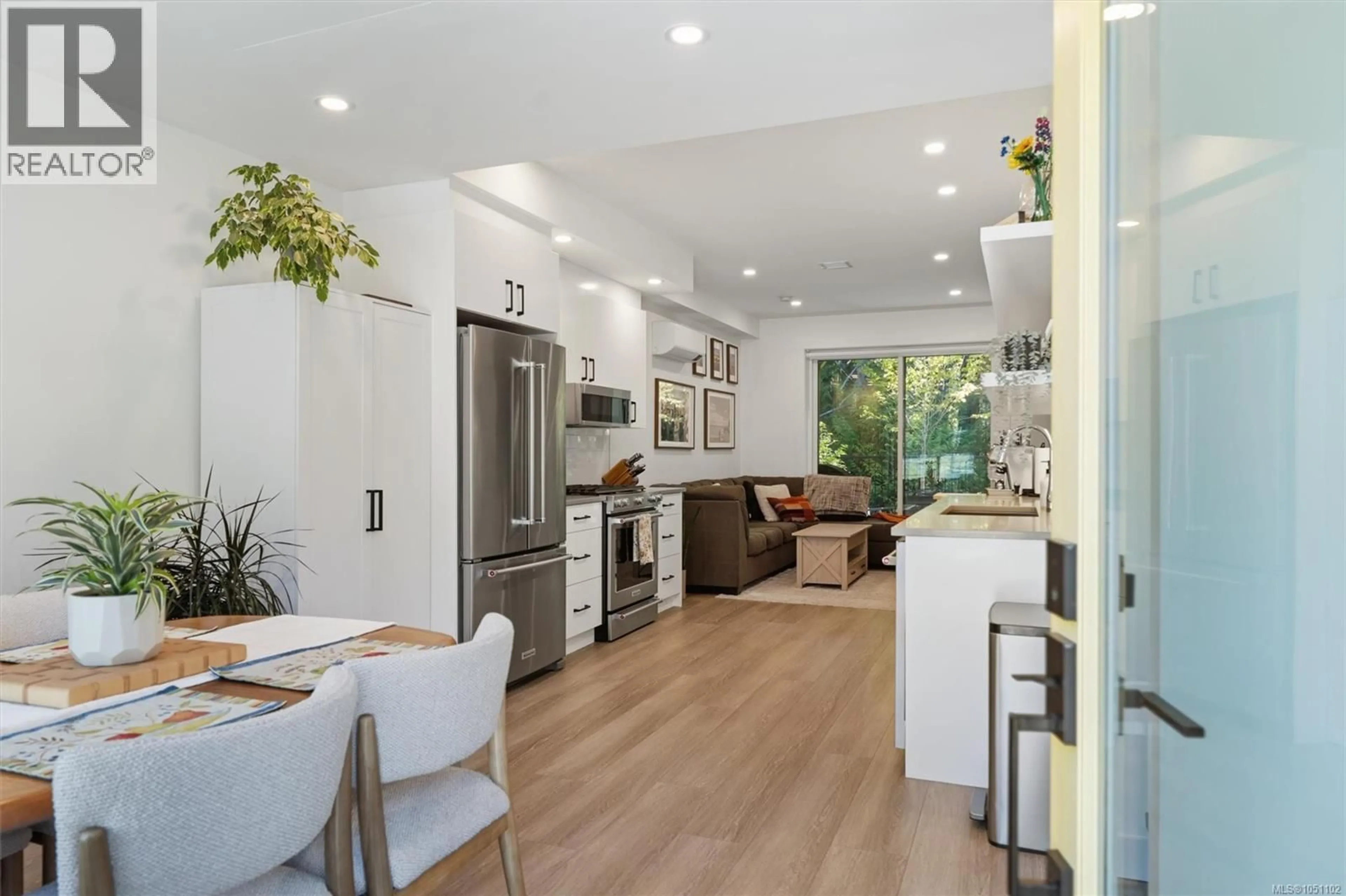 Open concept kitchen, unknown for 2839 CASTER PLACE, Langford British Columbia V9B7B8