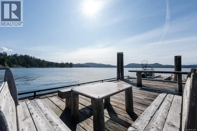 5957 SOOKE ROAD, Sooke 5