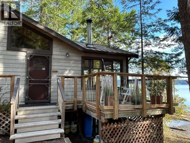 304 LONG ISLAND LANE, Decourcy Island 2