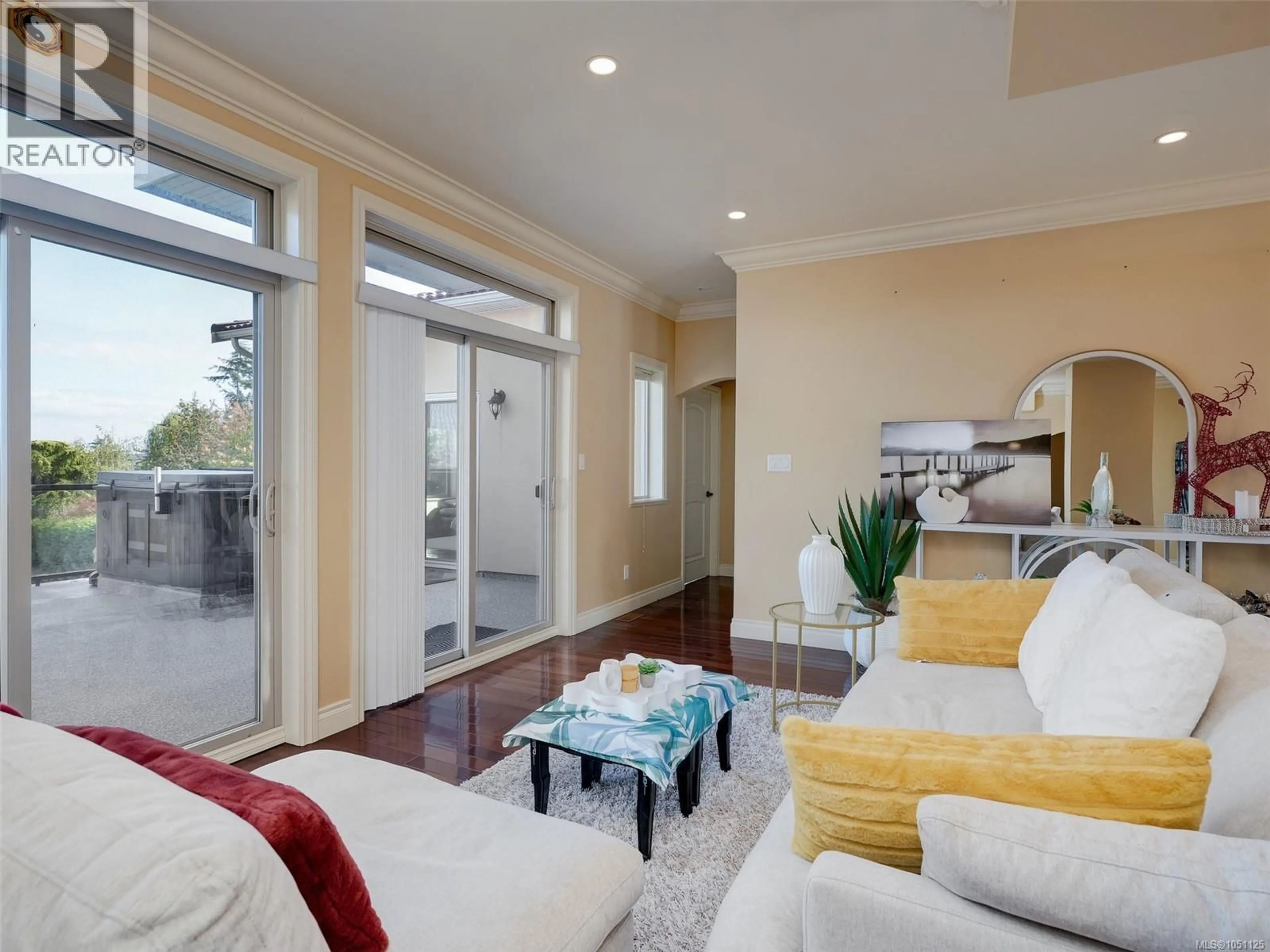 Living room with furniture, unknown for 8639 BOURNE TERRACE, North Saanich British Columbia V8L1M2