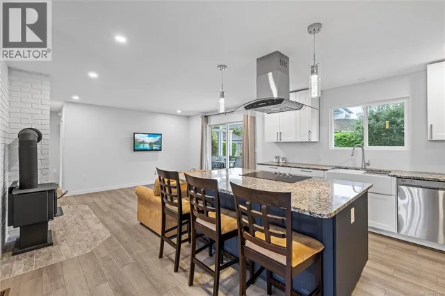 1350 GREENWOOD WAY, French Creek 5