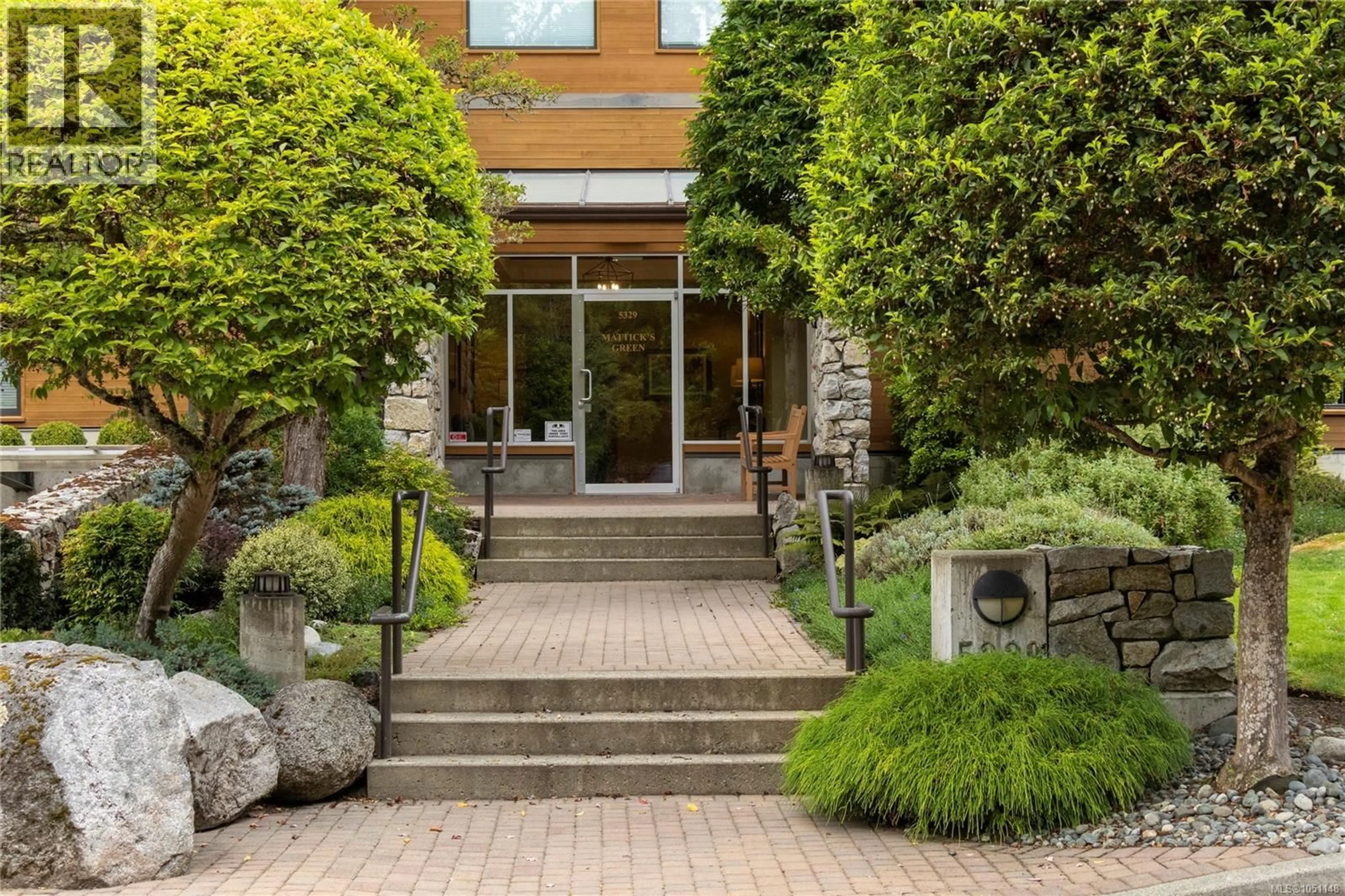 Unknown for 106 - 5329 CORDOVA BAY ROAD, Saanich British Columbia V8Y2L3