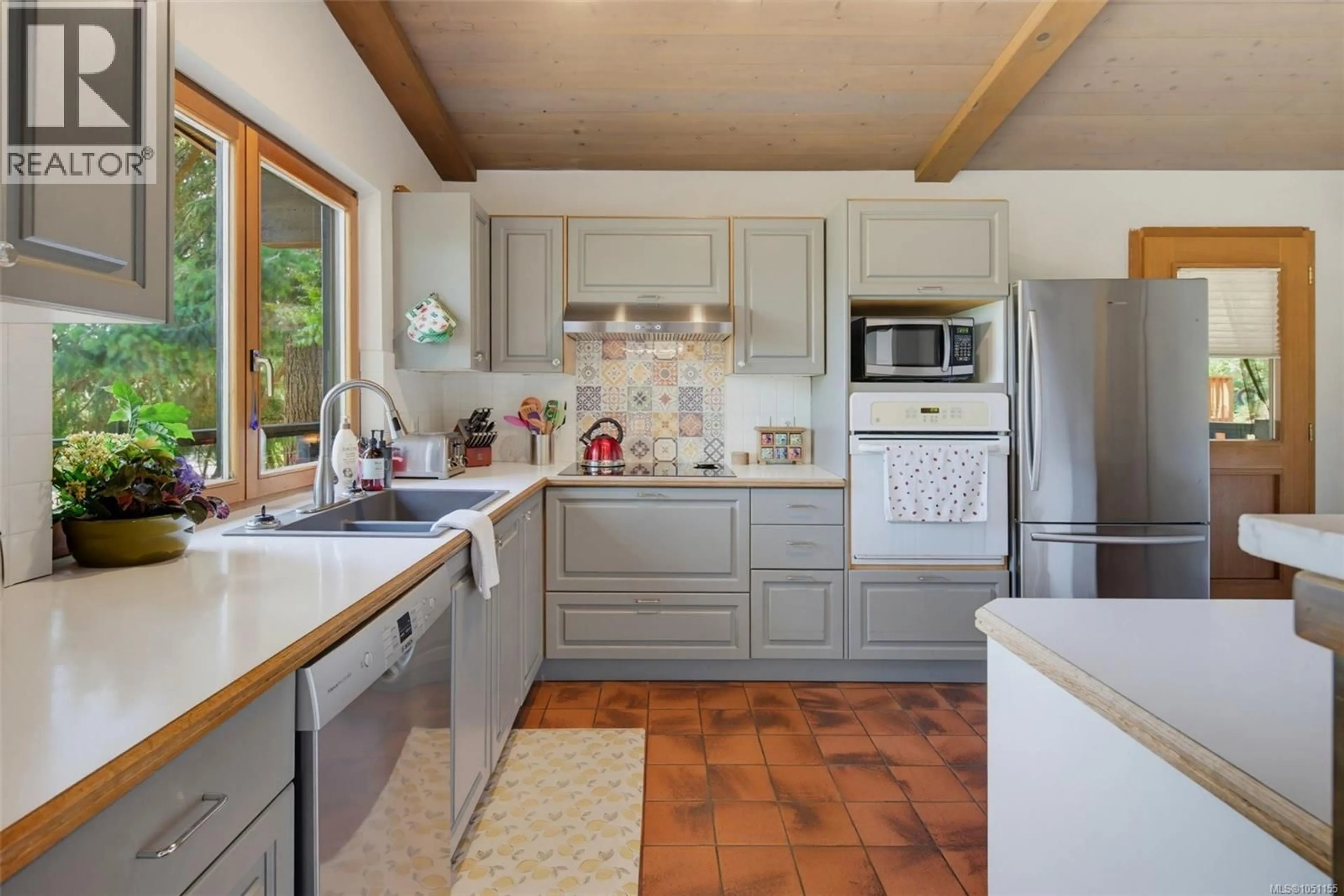Open concept kitchen, ceramic/tile floor for 1819 DEBORAH DRIVE, Duncan British Columbia V9L5A9