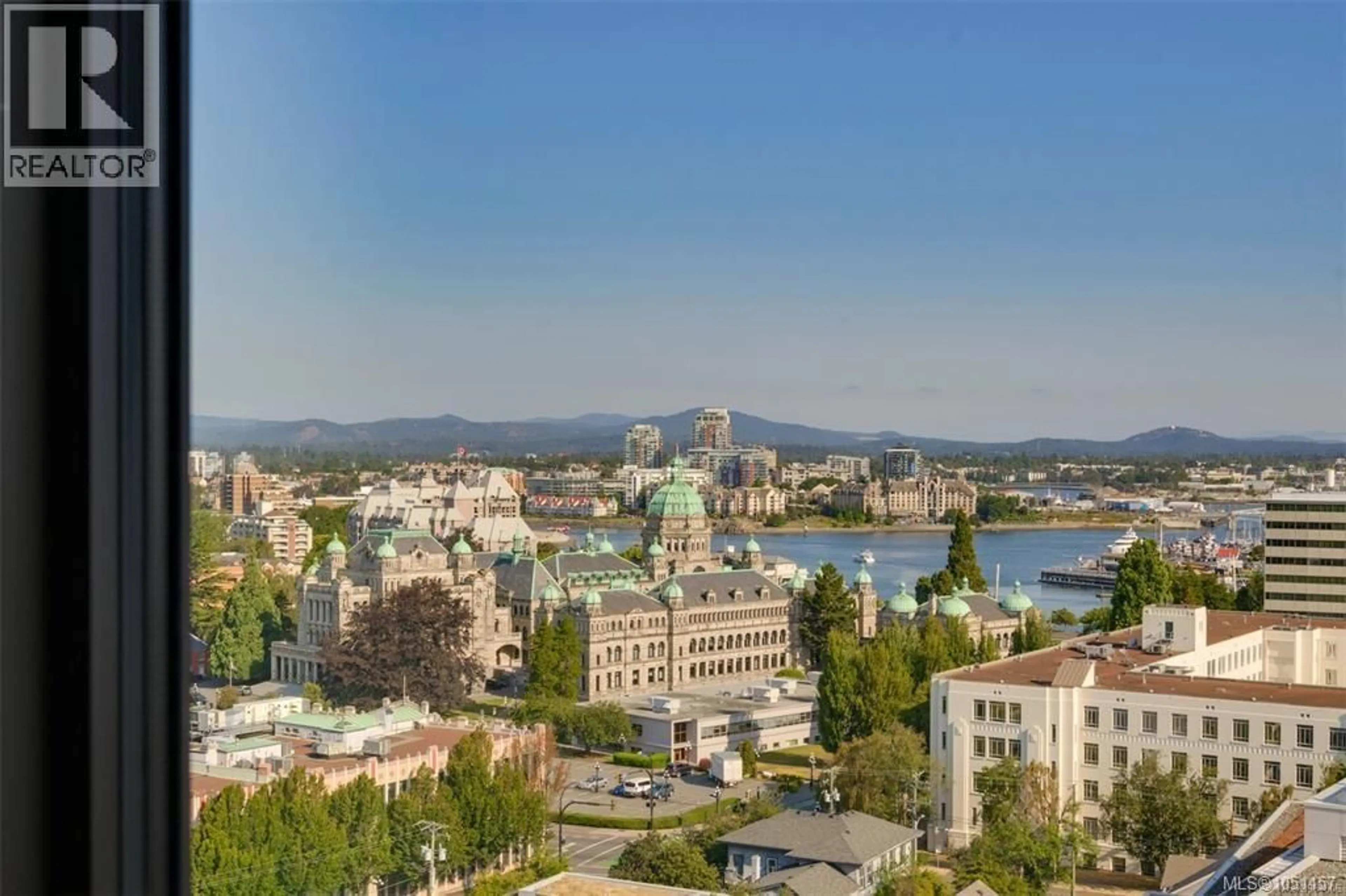 Unknown for 2004 - 647 MICHIGAN STREET, Victoria British Columbia V8V2S9