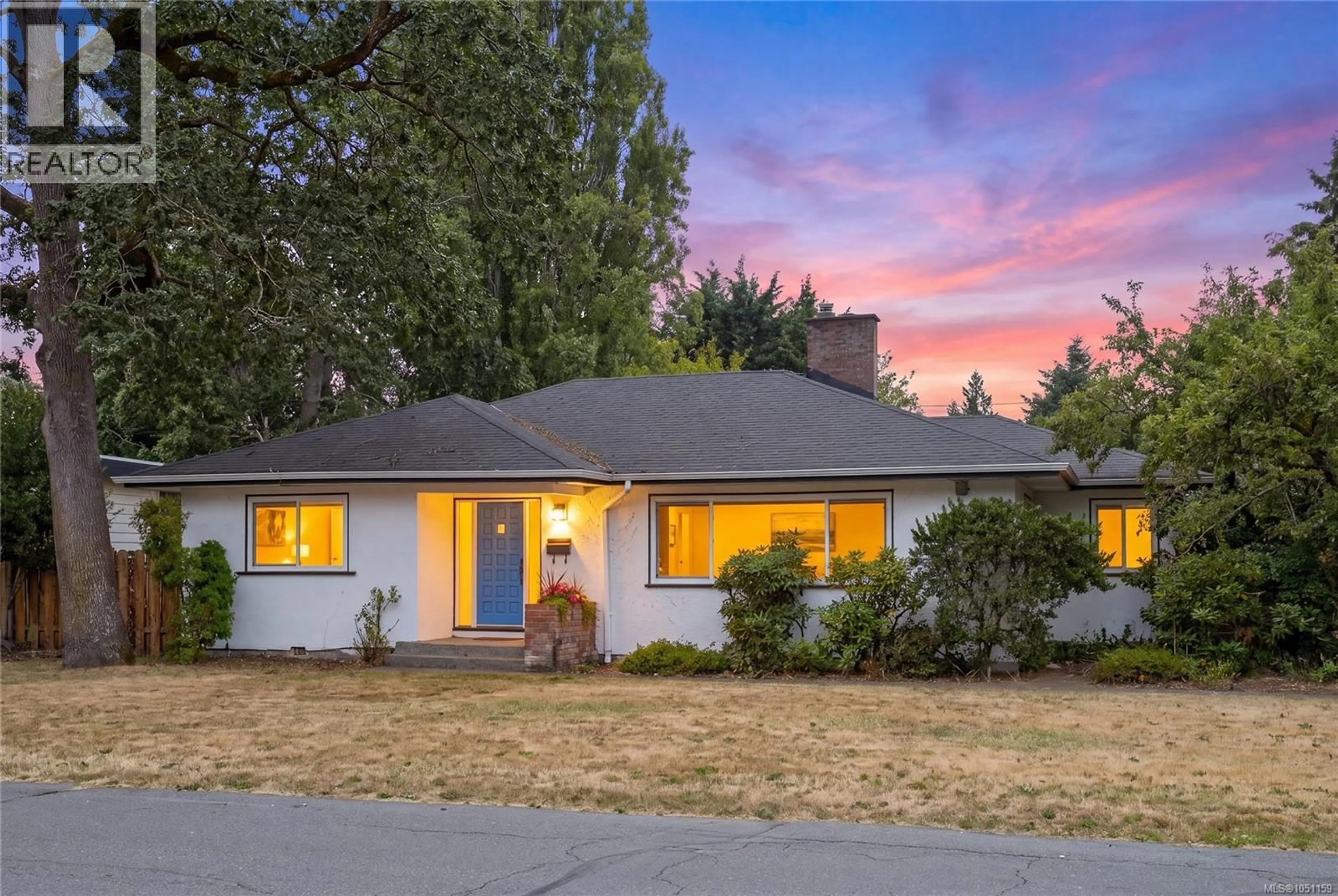 Home with vinyl exterior material, street for 3830 PALO ALTO STREET, Saanich British Columbia V8P4S3