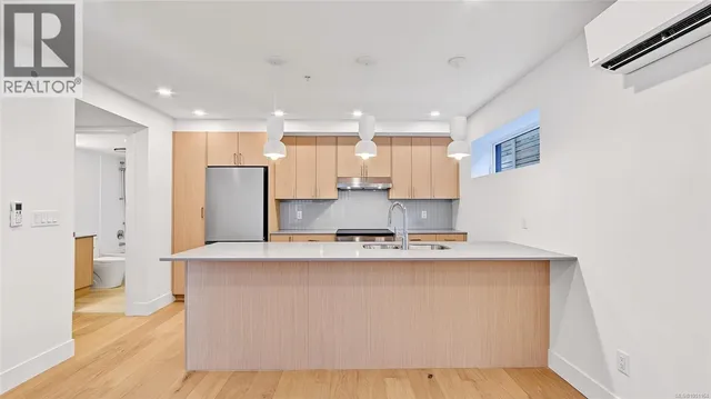 3 - 1721 ADANAC STREET, Victoria 4