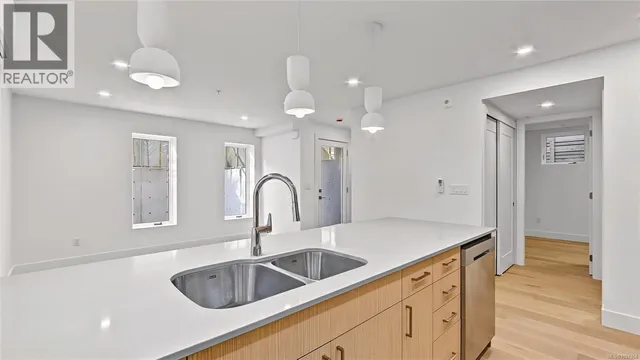 3 - 1721 ADANAC STREET, Victoria 5