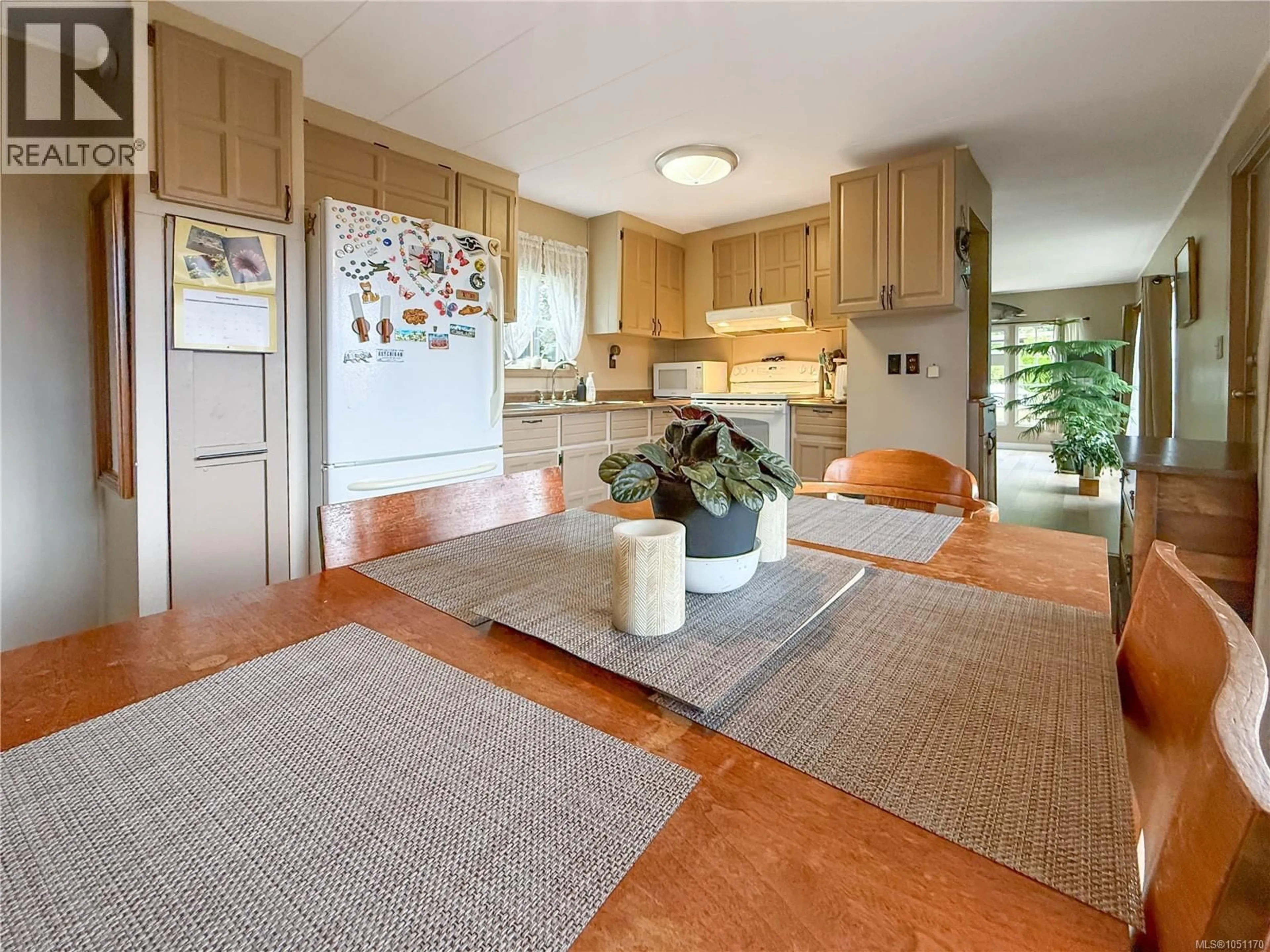 Open concept kitchen, unknown for 2129 RAMA ROAD, Campbell River British Columbia V9W6B1