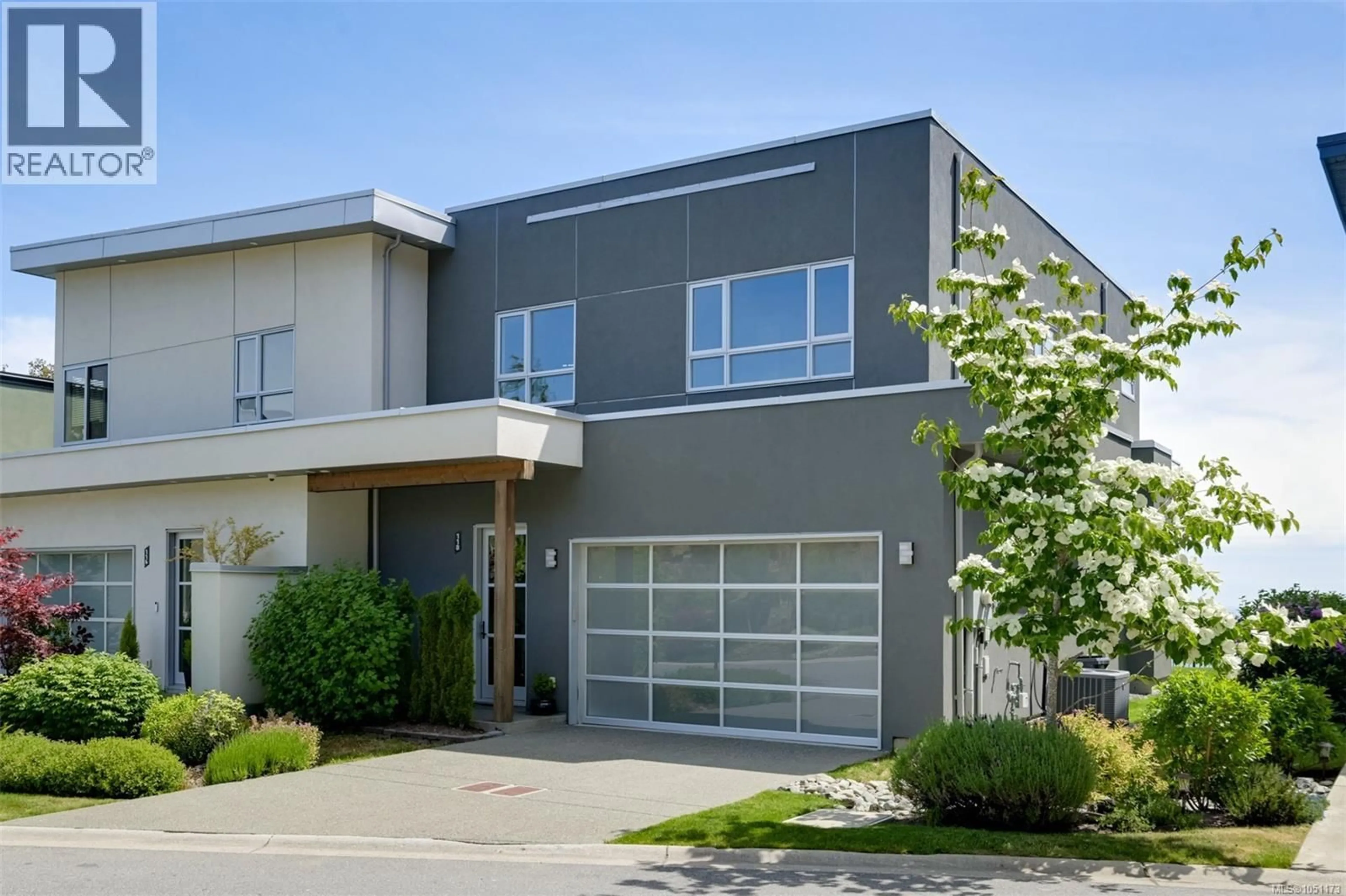 Home with vinyl exterior material, street for 118 - 539 DELORA DRIVE, Colwood British Columbia V9C0M2