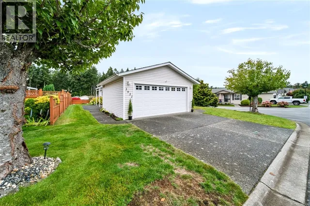 3931 EXCALIBUR STREET, Nanaimo 2