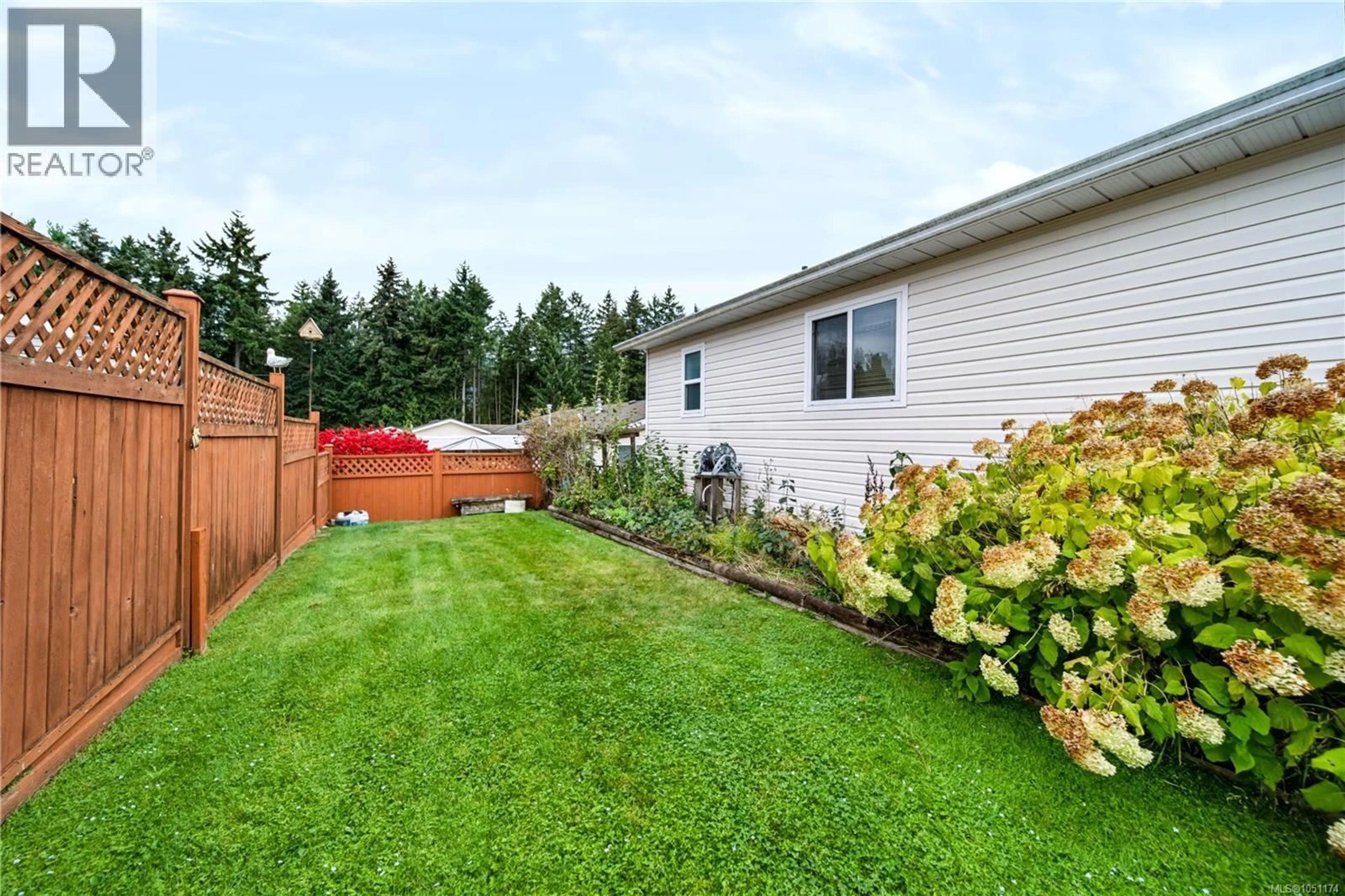 Home with vinyl exterior material, street for 3931 EXCALIBUR STREET, Nanaimo British Columbia V9T6B9