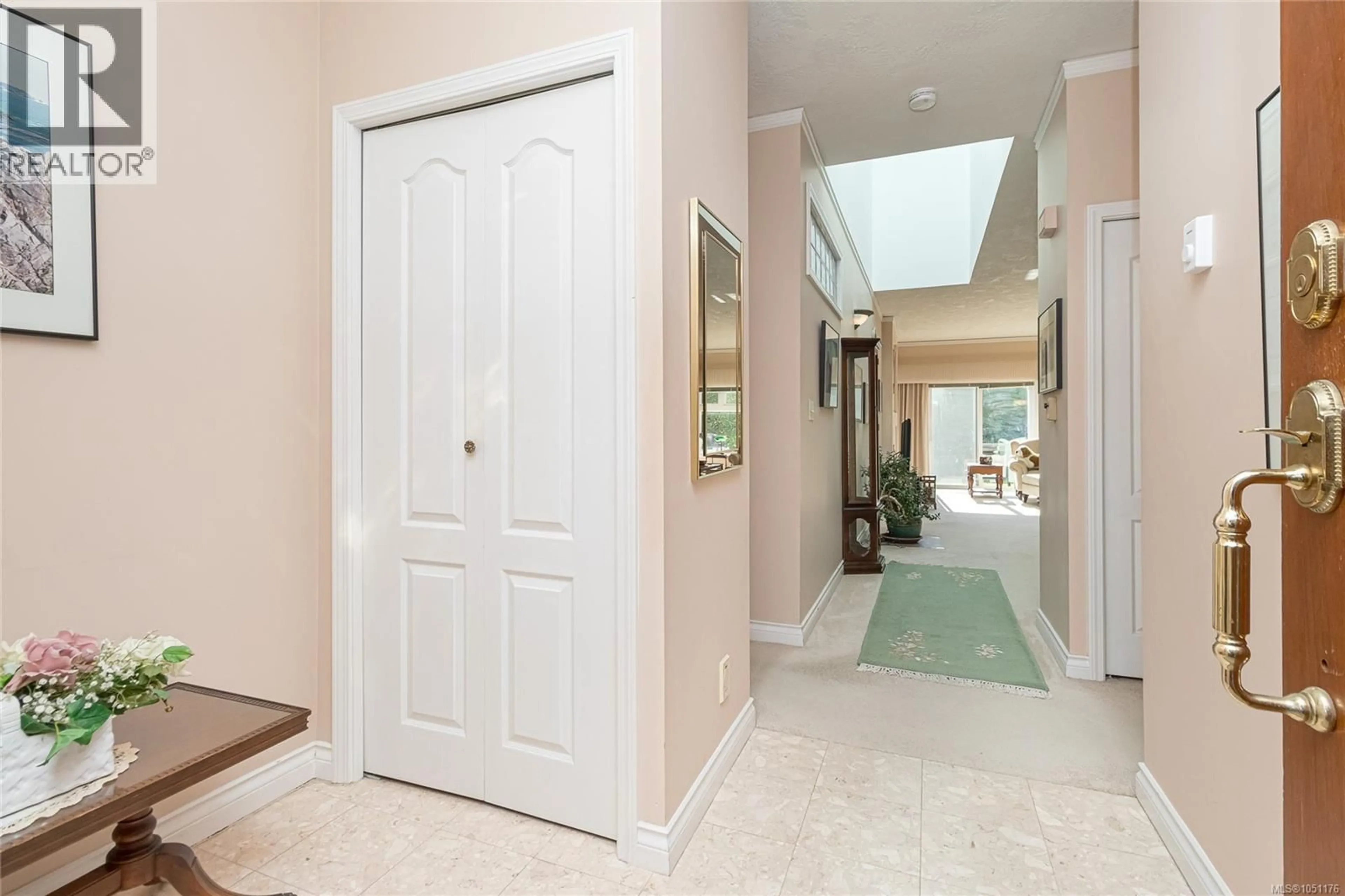 Indoor entryway for 13 - 4318 EMILY CARR DRIVE, Saanich British Columbia V8X5E7