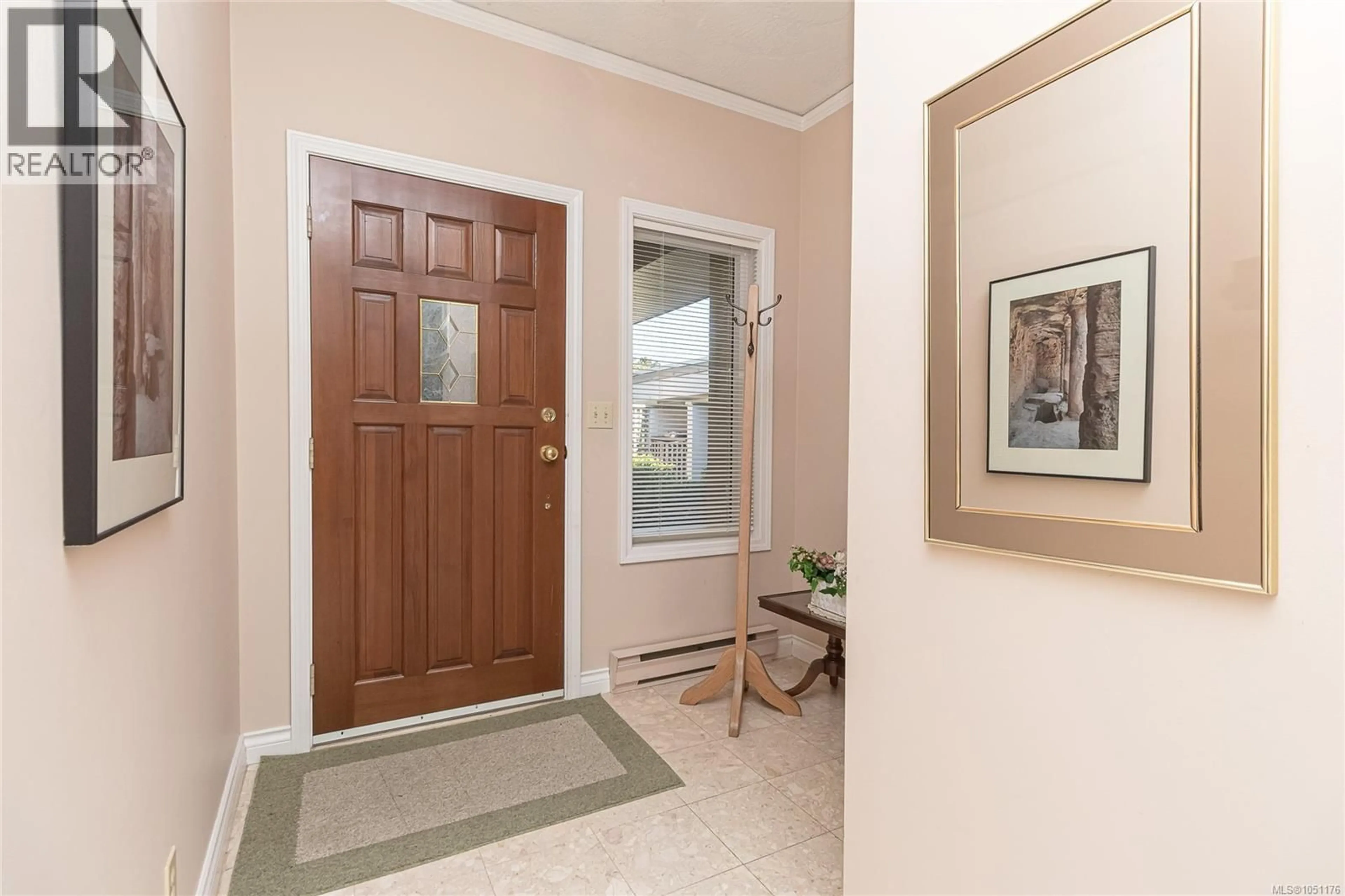 Indoor entryway for 13 - 4318 EMILY CARR DRIVE, Saanich British Columbia V8X5E7