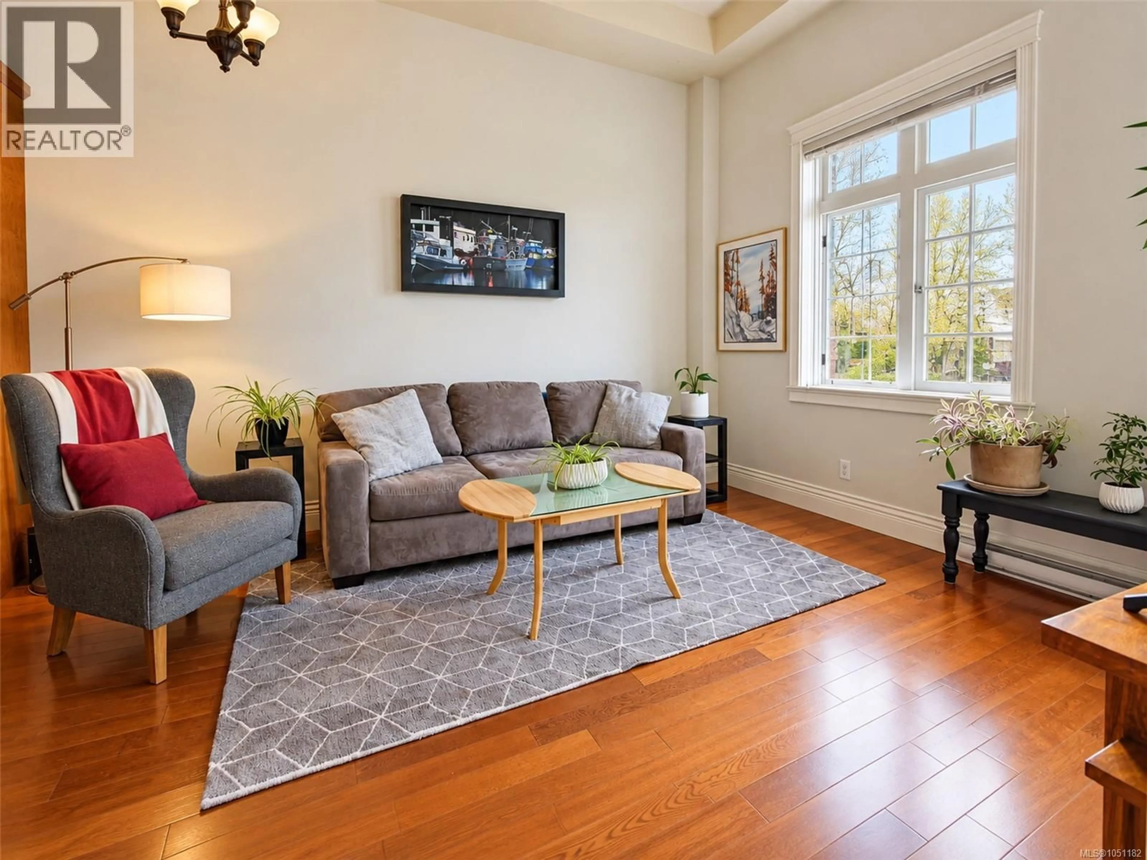 Living room with furniture, unknown for 407 - 1602 QUADRA STREET, Victoria British Columbia V8W2L4