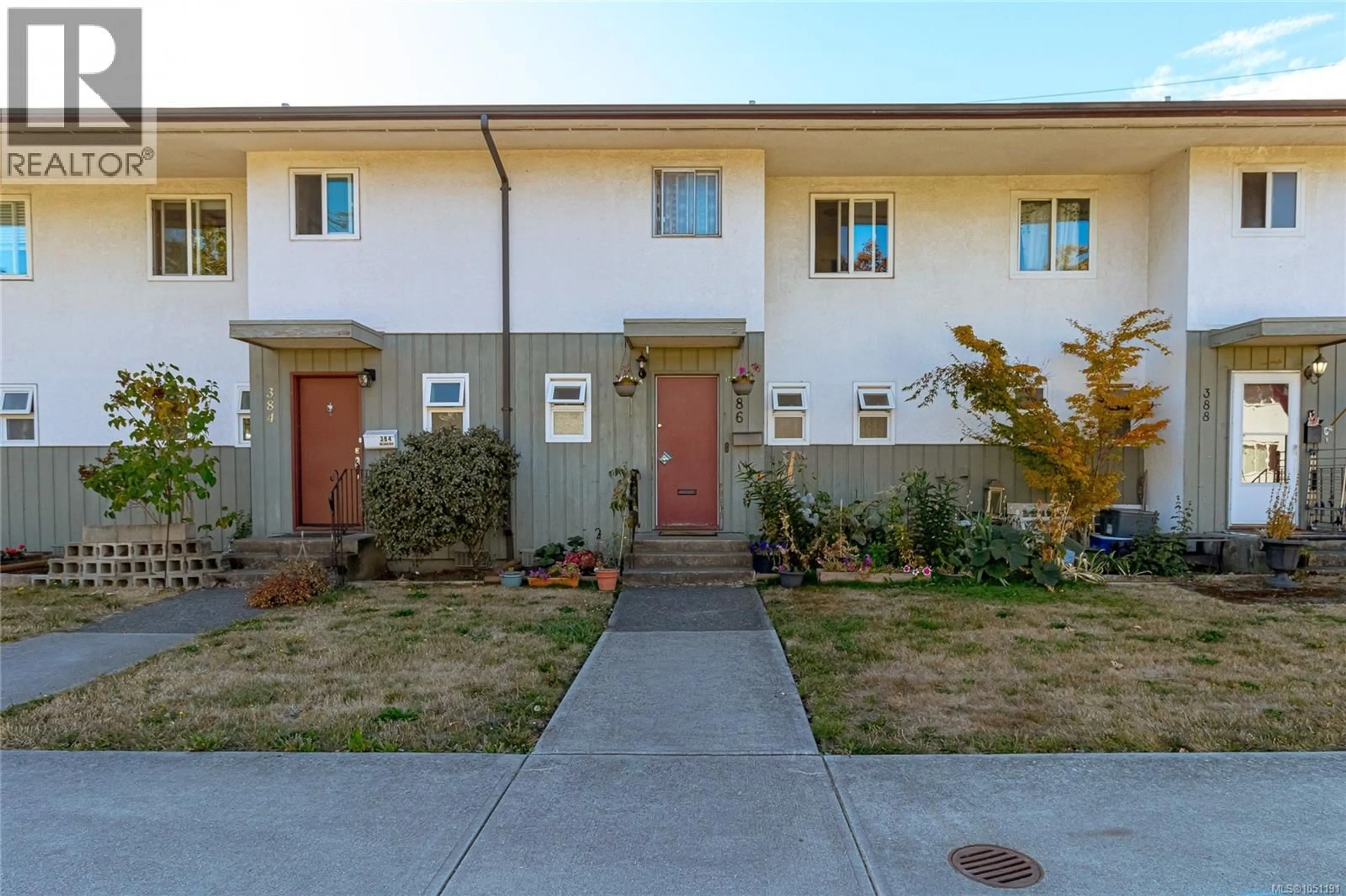 Unknown for 386 BURNSIDE ROAD WEST, Saanich British Columbia V8Z1M1