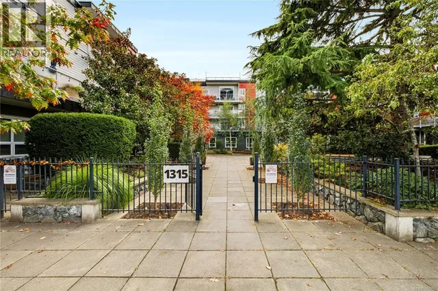 314 - 1315 ESQUIMALT ROAD, Esquimalt 2