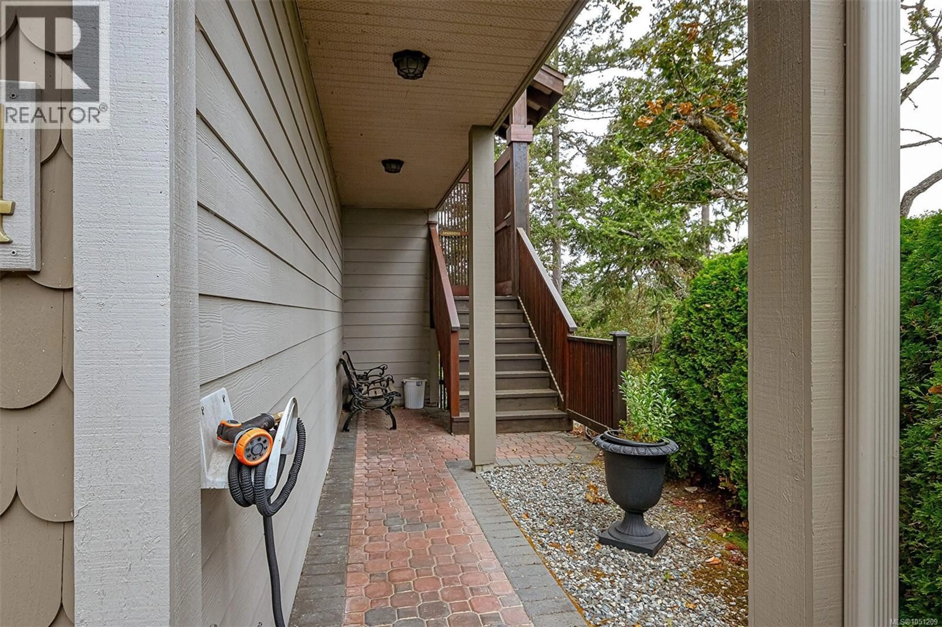 Patio, street for 44 - 118 ALDERSMITH PLACE, View Royal British Columbia V9A7M9