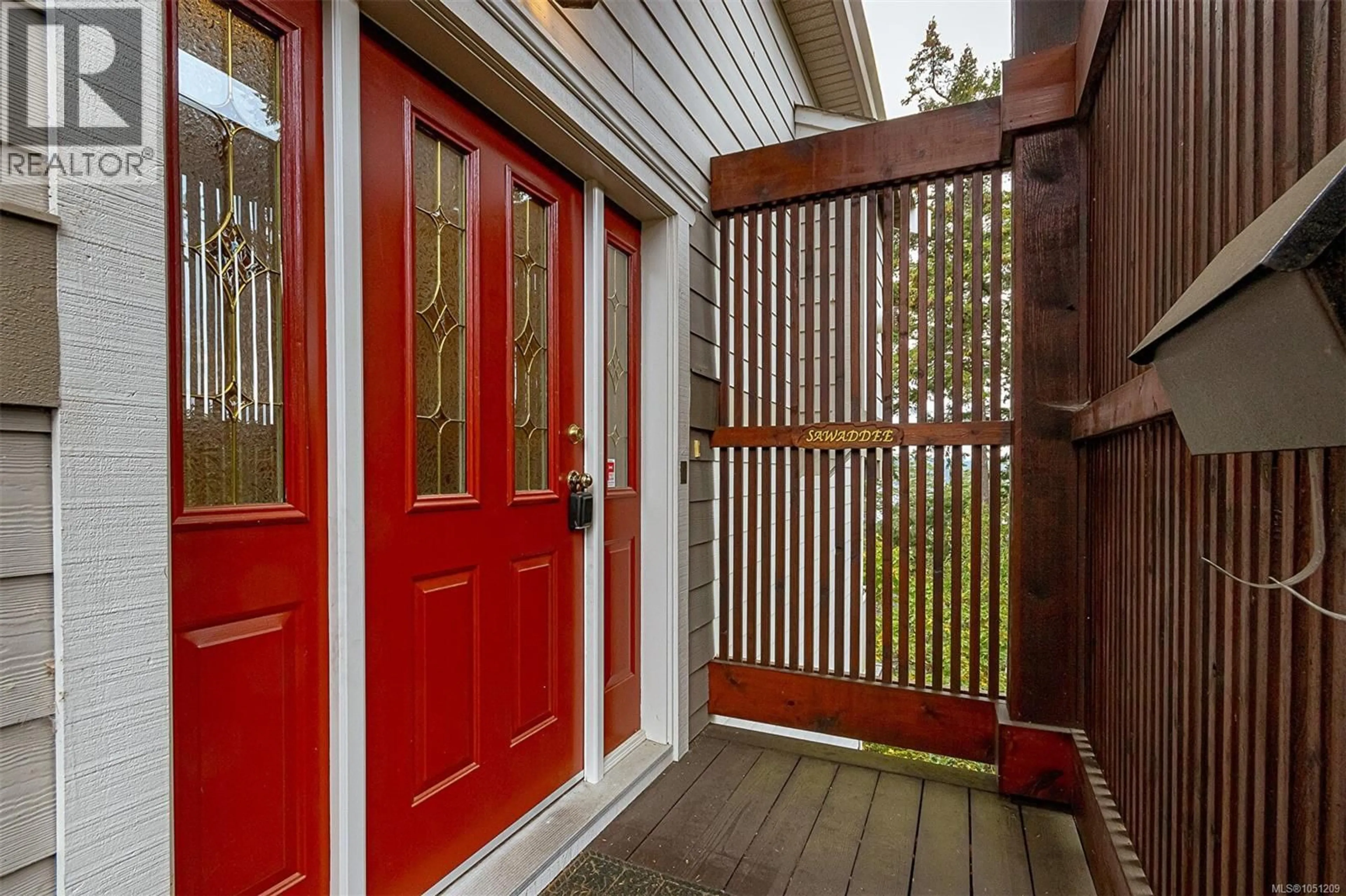 Indoor entryway for 44 - 118 ALDERSMITH PLACE, View Royal British Columbia V9A7M9
