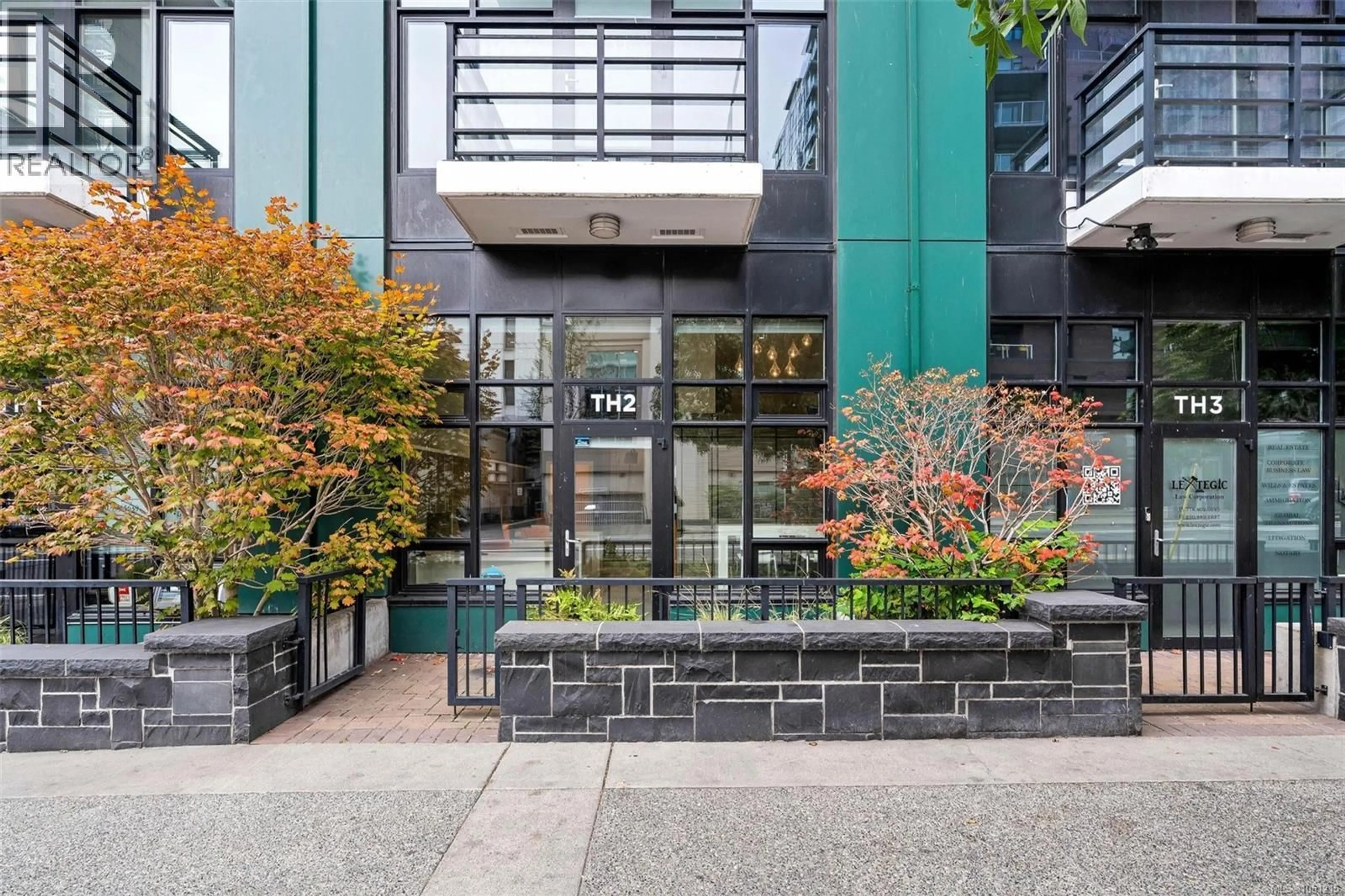 Patio, street for 2 - 834 JOHNSON STREET, Victoria British Columbia V8W1N3