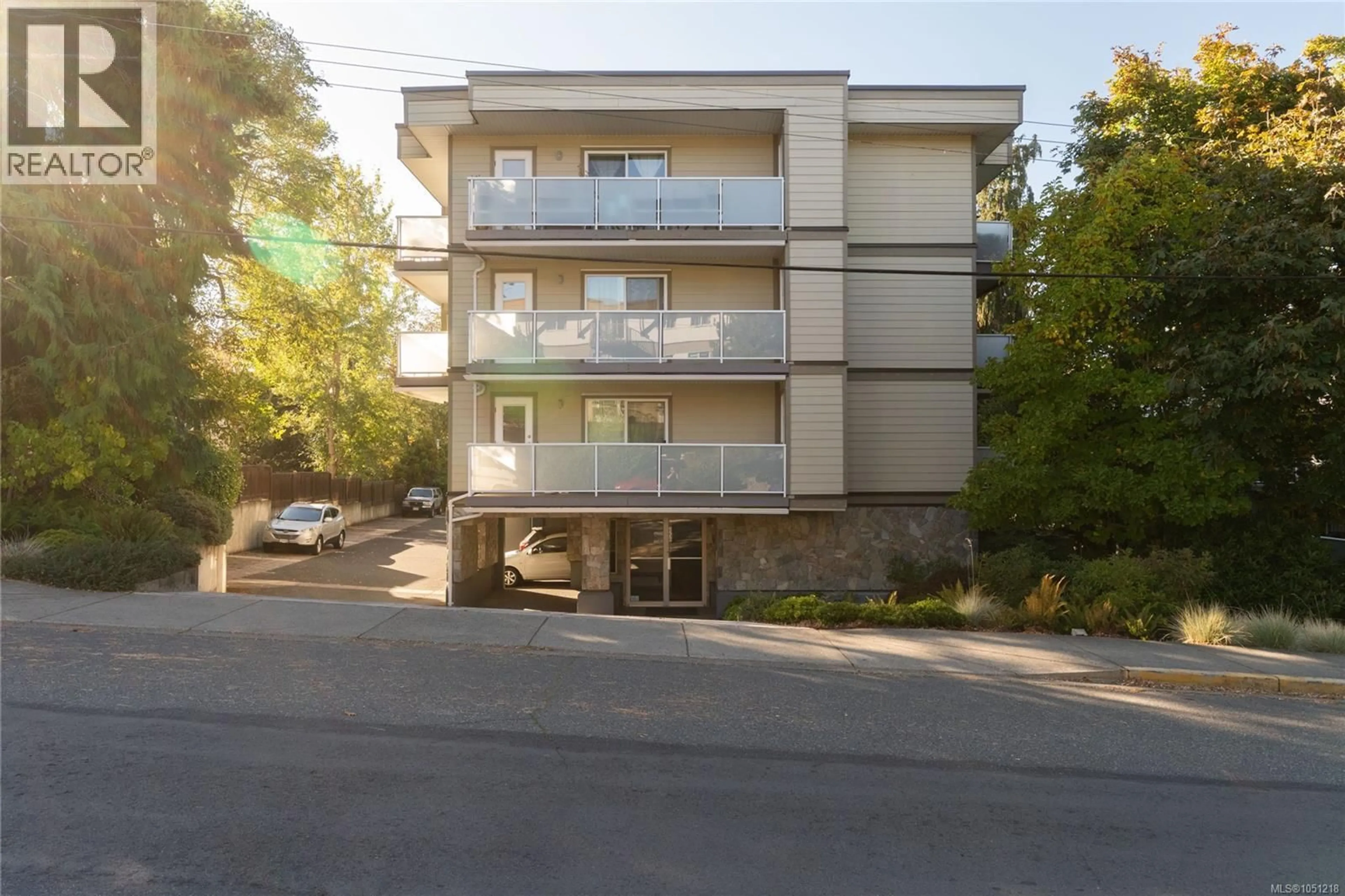 Unknown for 203 - 3230 GLASGOW AVENUE, Saanich British Columbia V8X1M2