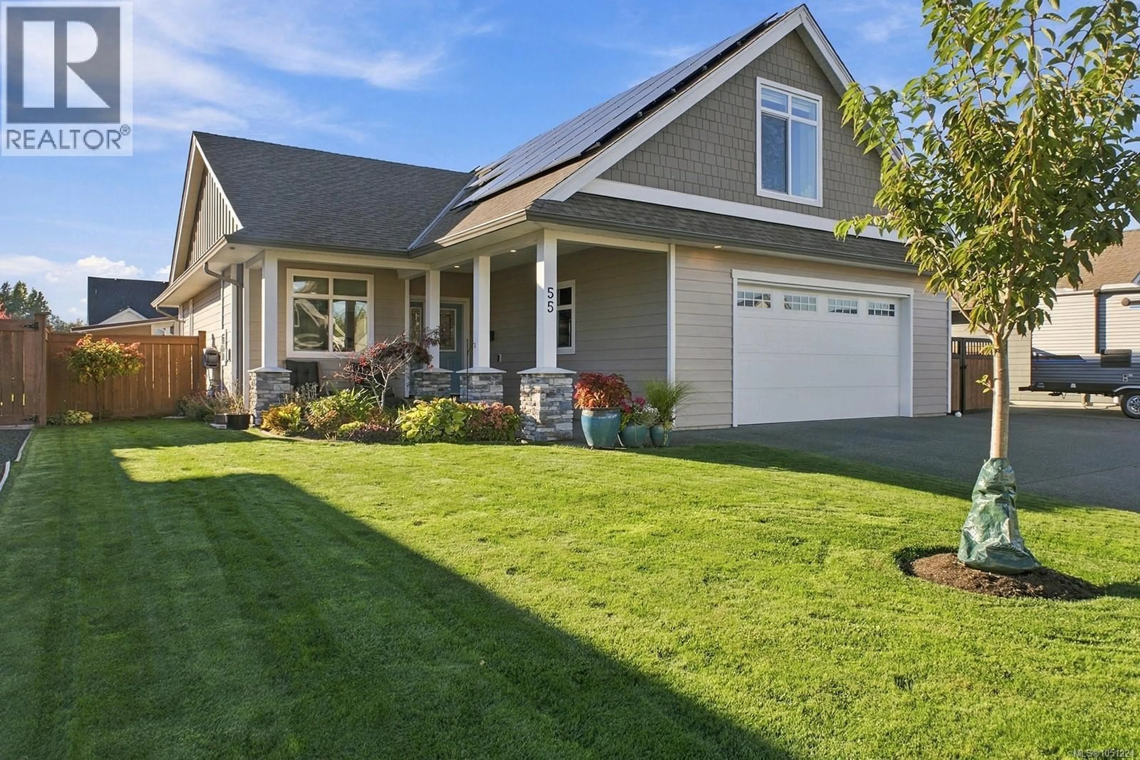 Home with vinyl exterior material, street for 55 WESTHAVEN WAY, Campbell River British Columbia V9W0A1