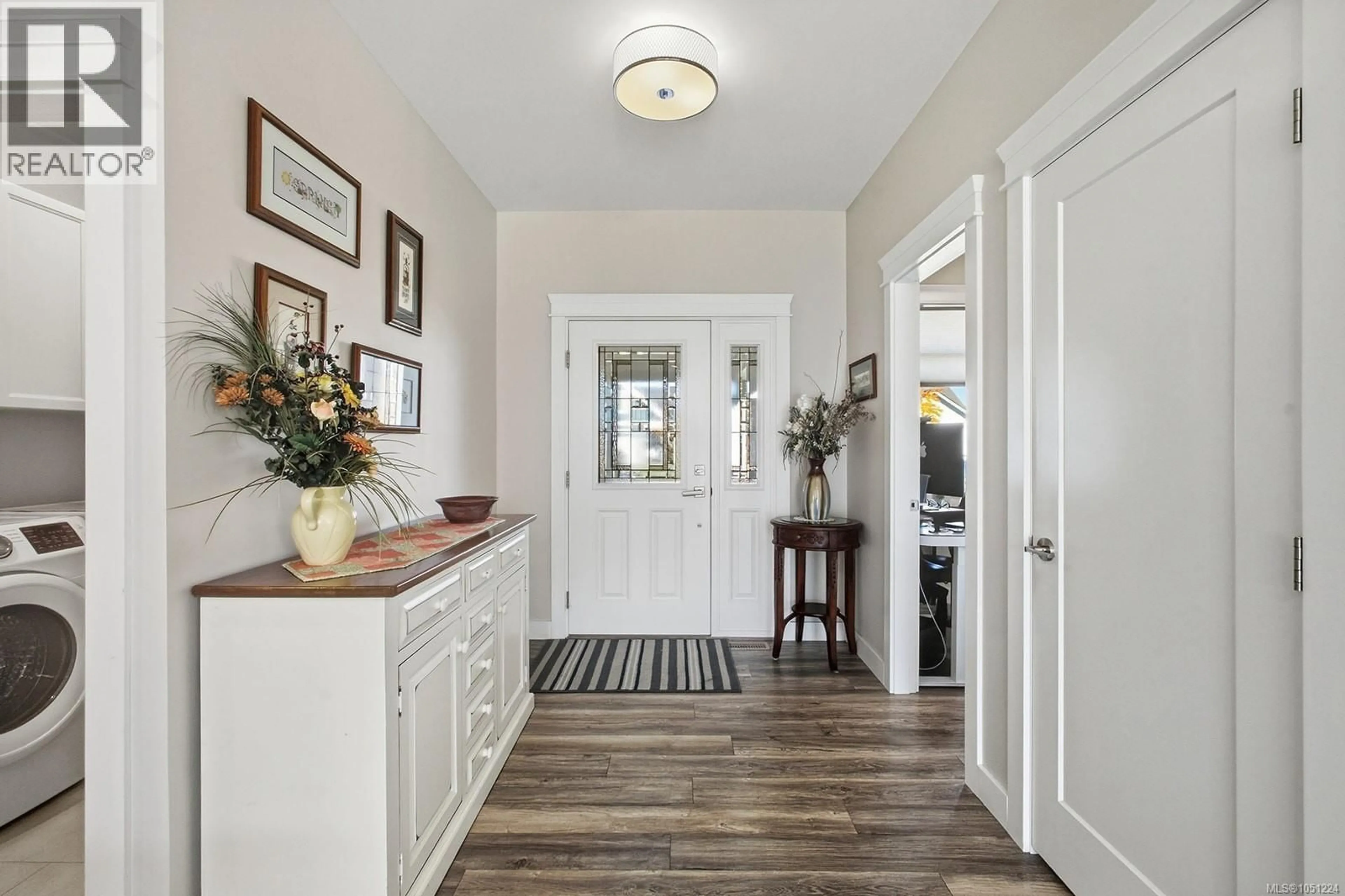 Indoor entryway for 55 WESTHAVEN WAY, Campbell River British Columbia V9W0A1