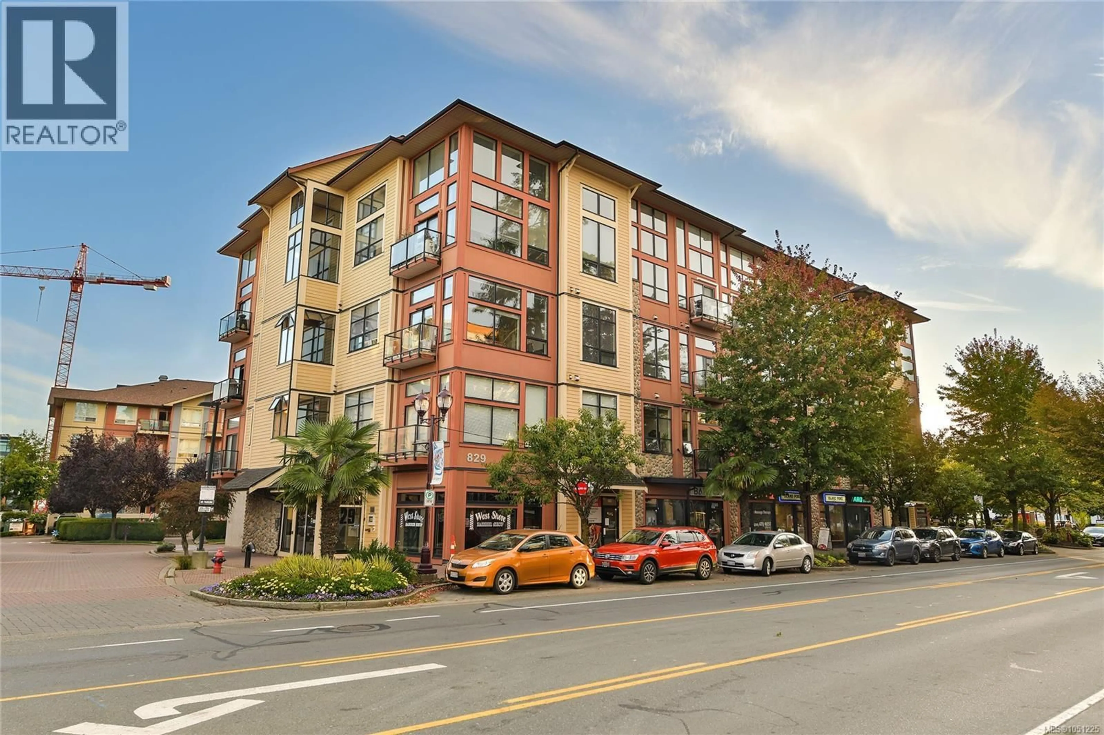 Patio, building for 405 - 829 GOLDSTREAM AVENUE, Langford British Columbia V9B2X8