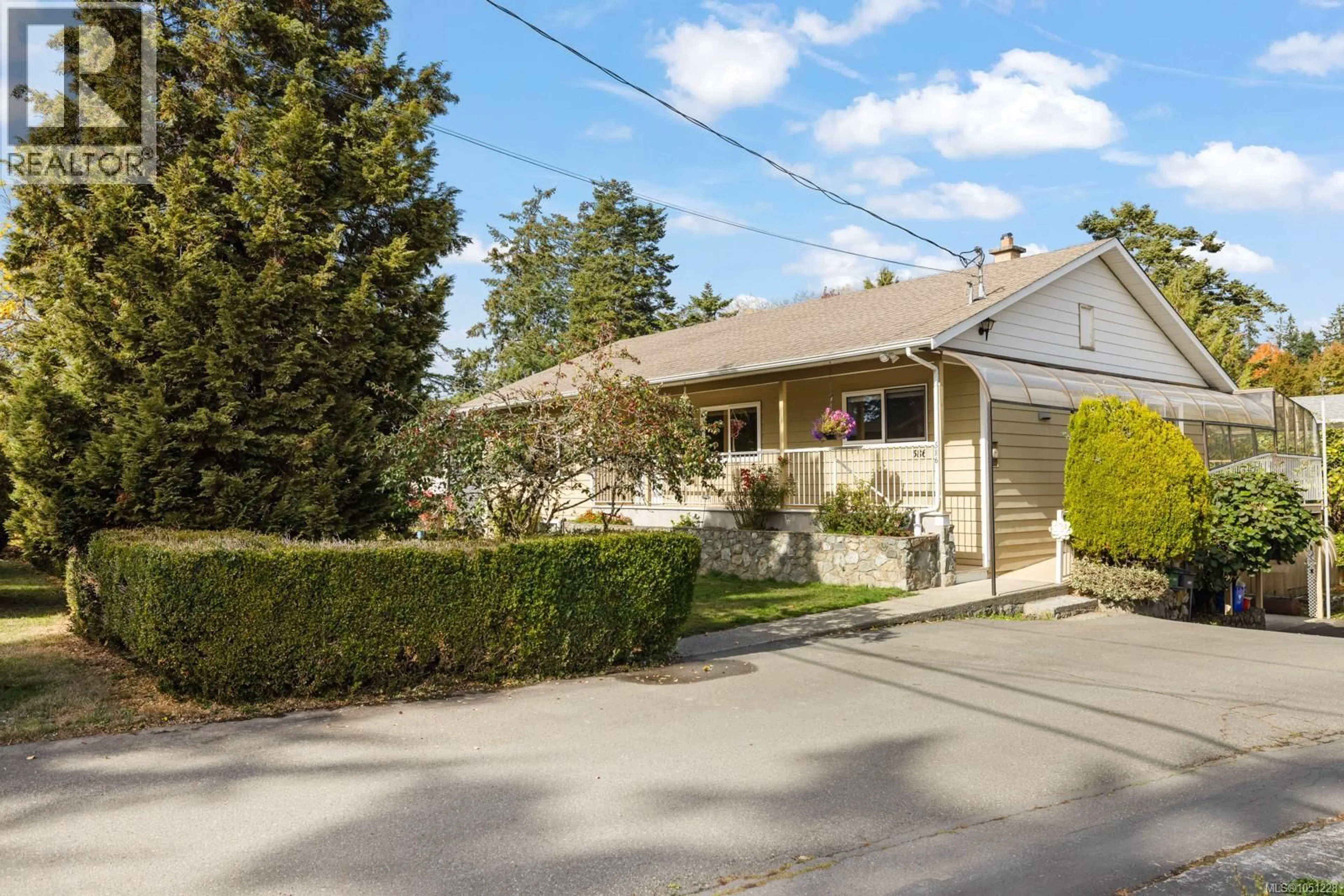 Unknown for 586 NORMANDY ROAD, Saanich British Columbia V8Z3J2