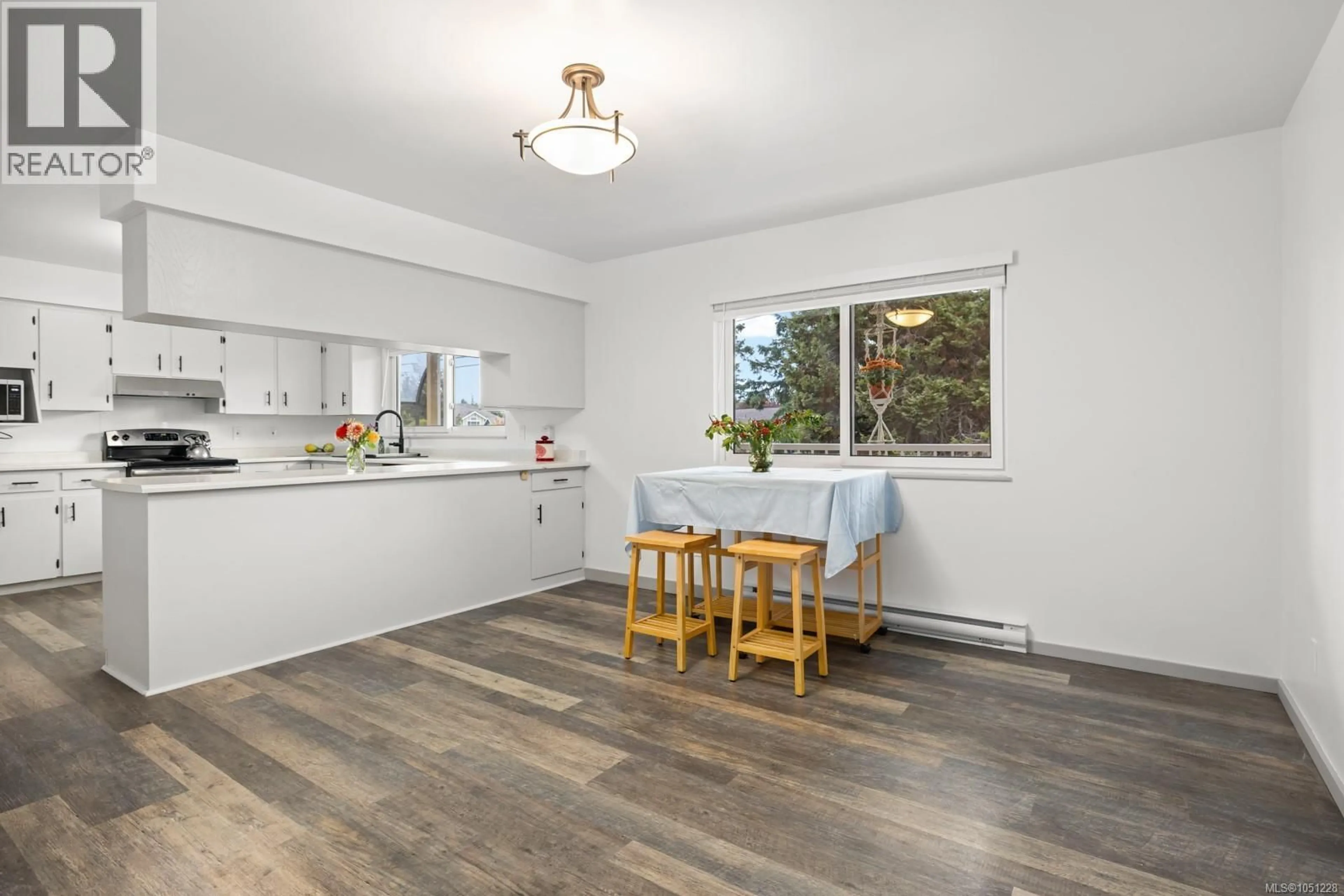 A pic of a room for 586 NORMANDY ROAD, Saanich British Columbia V8Z3J2
