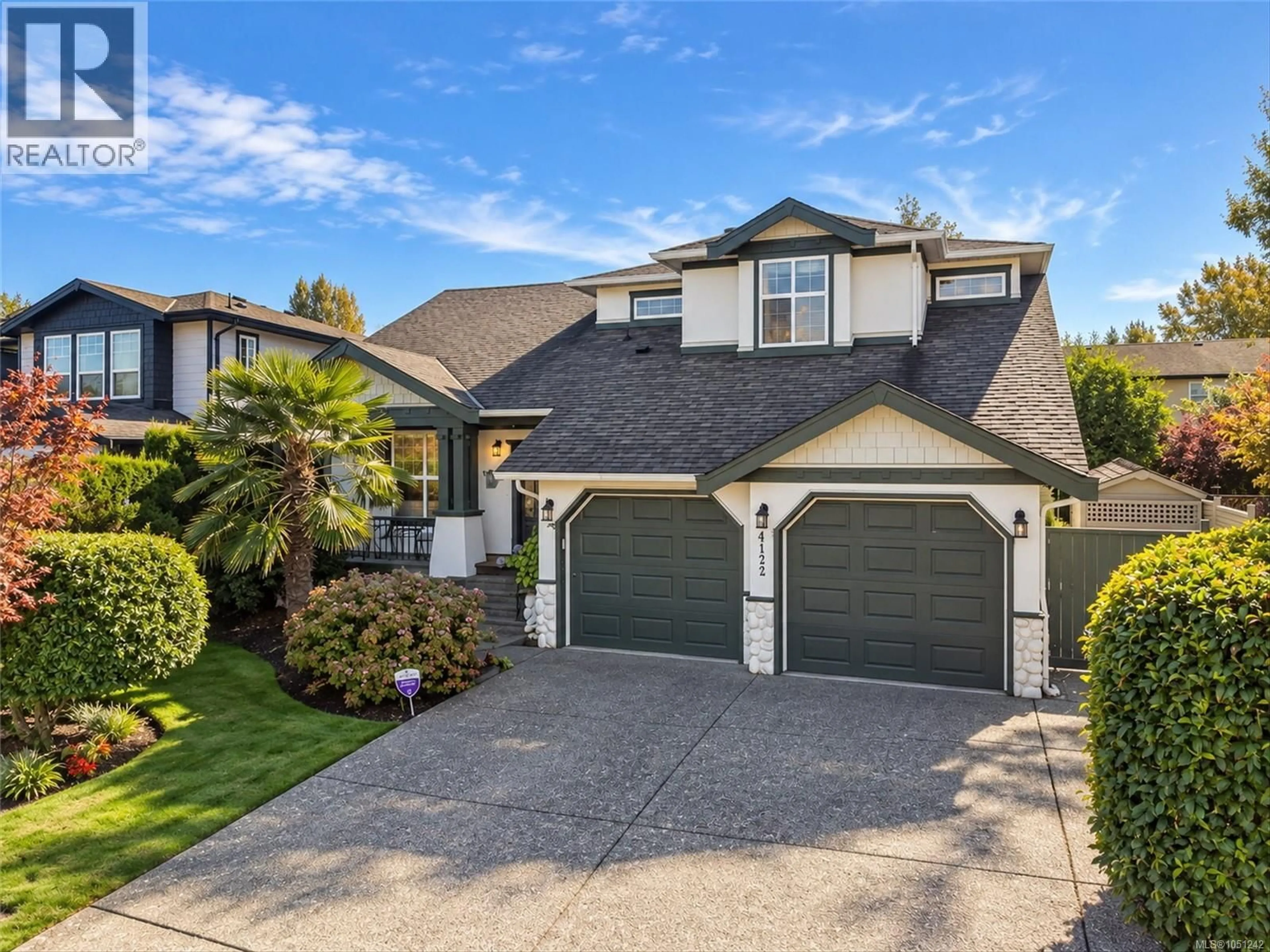 Home with vinyl exterior material, street for 4122 HATFIELD ROAD, Saanich British Columbia V8Z7H4