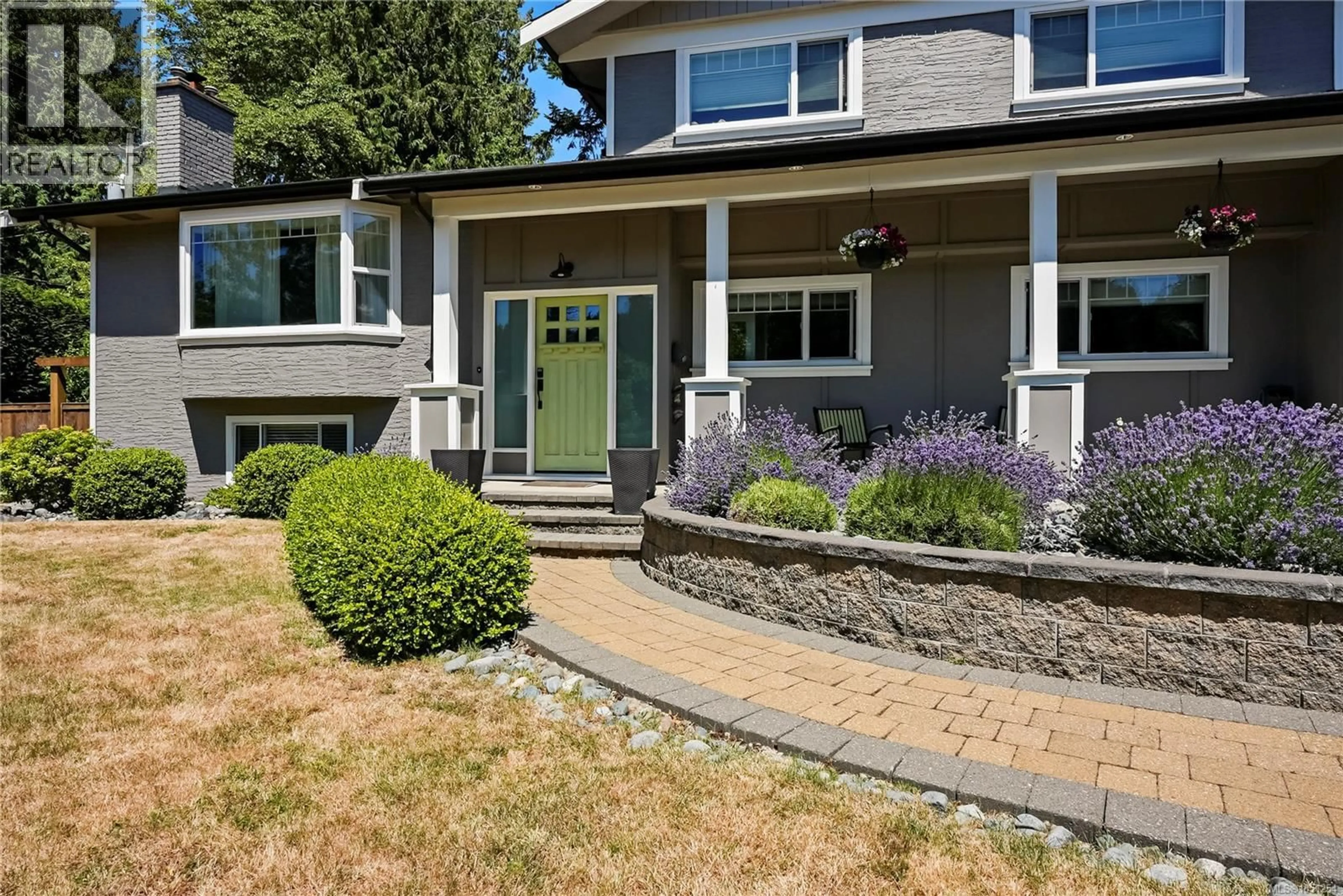 Home with brick exterior material, street for 800 ALVARADO TERRACE, Saanich British Columbia V8Y1G4