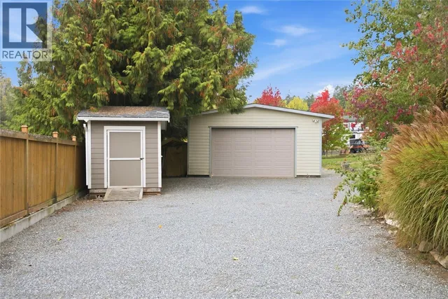 1951 SZASZ DRIVE, Nanaimo 4