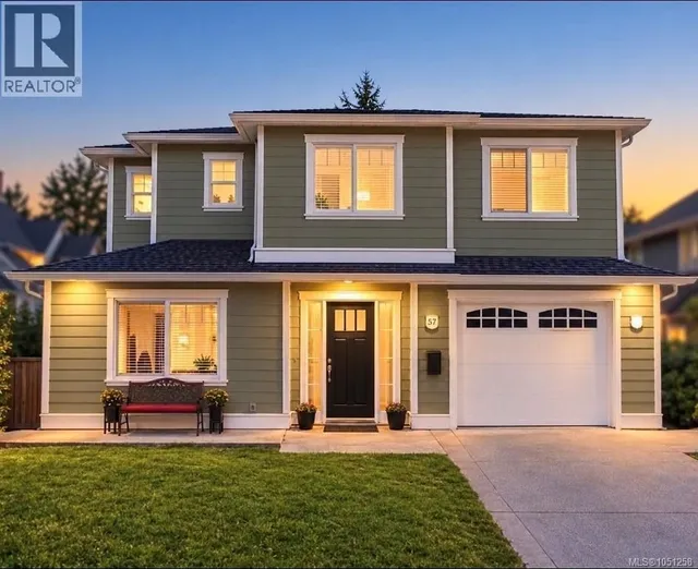57 SIMS AVENUE, Saanich