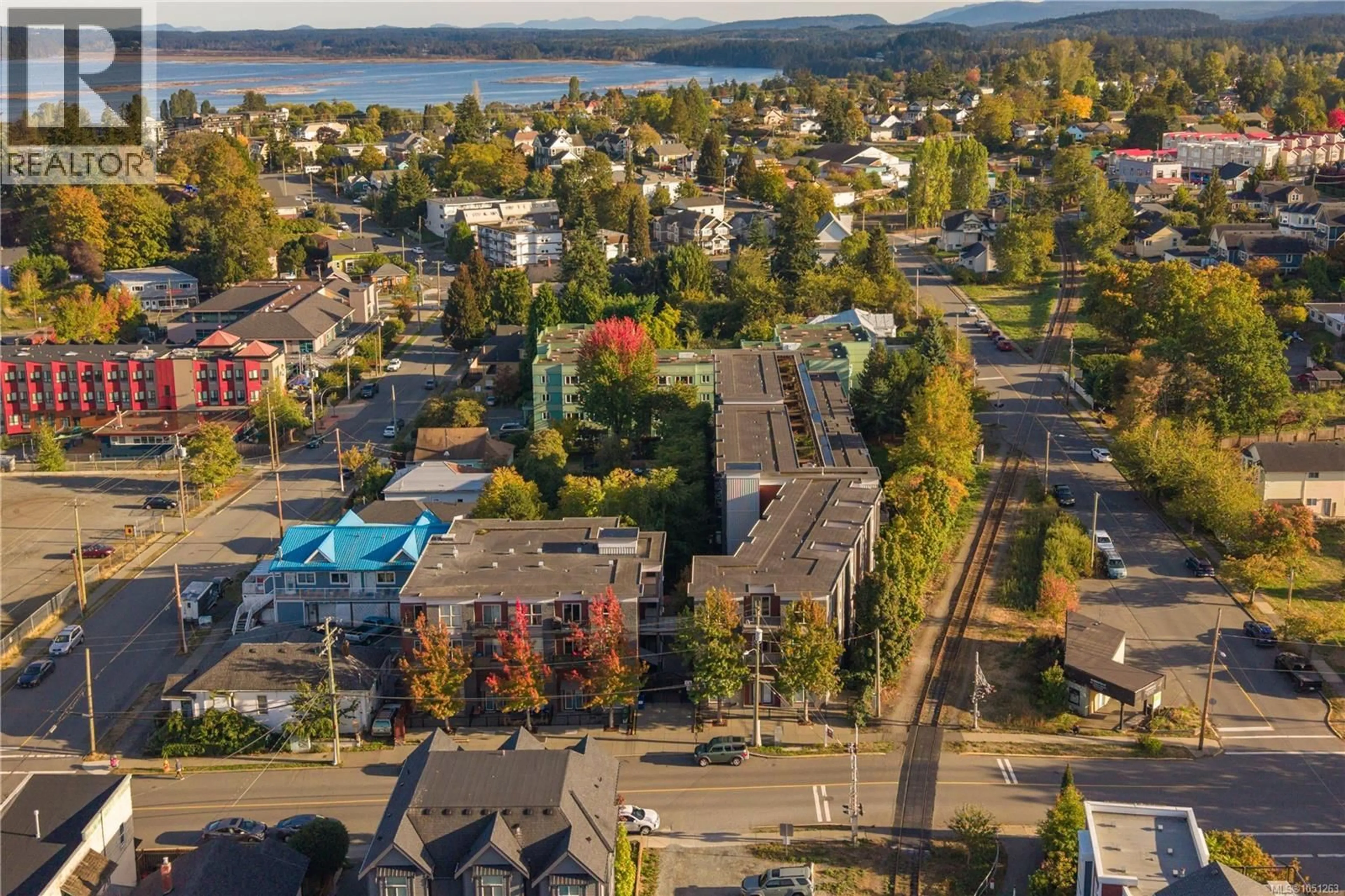 A pic from outside/outdoor area/front of a property/back of a property/a pic from drone, water/lake/river/ocean view for 115 - 555 FRANKLYN STREET, Nanaimo British Columbia V9R2X9