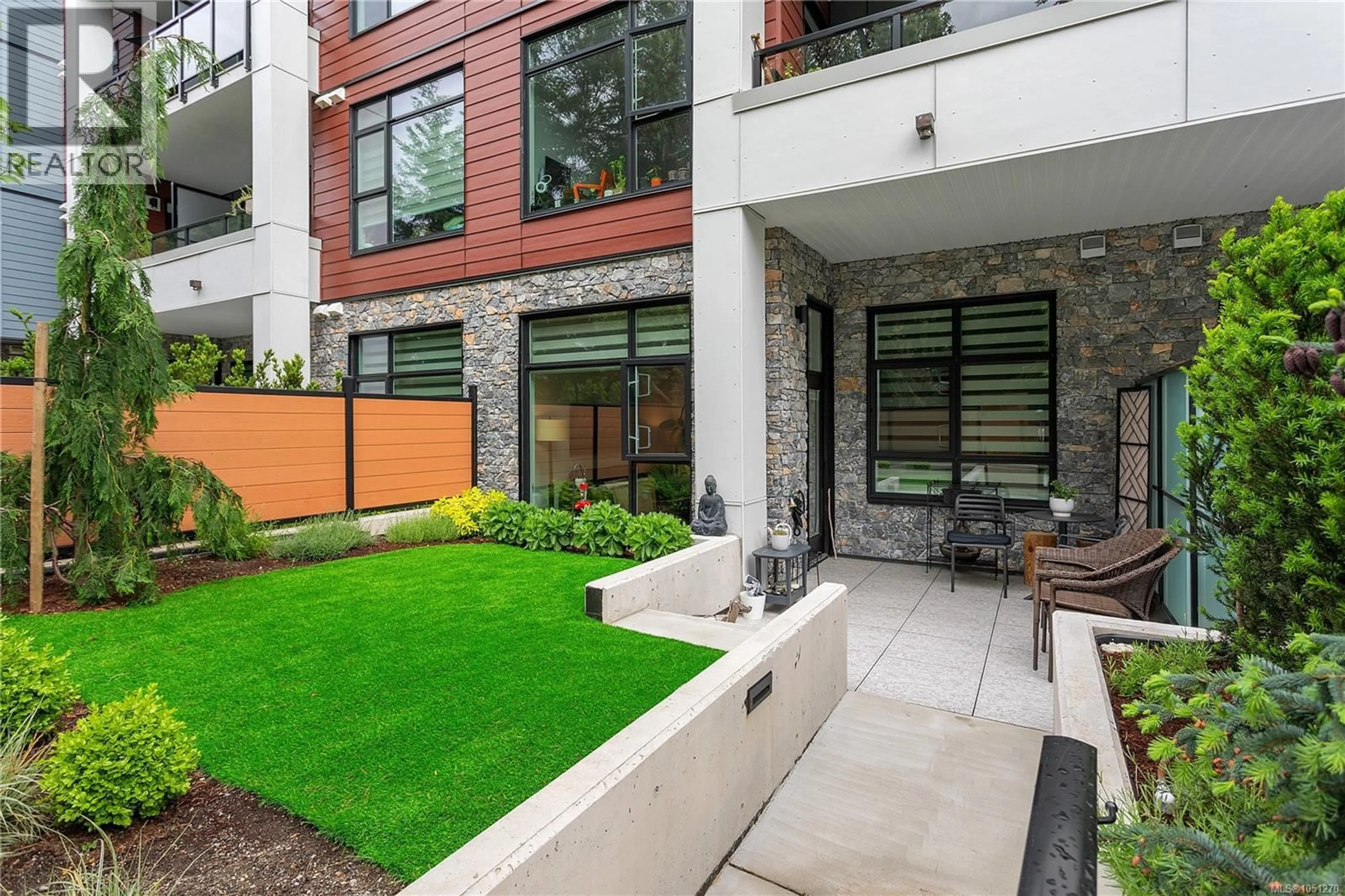 Patio, street for 112 - 6320 SENTINAL DRIVE, Nanaimo British Columbia V9V0C1