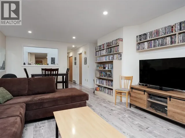 65 - 4125 INTERURBAN ROAD, Saanich 2