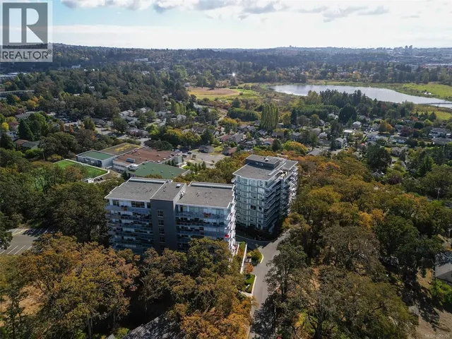 703 - 4011 RAINBOW HILL LANE, Saanich 1